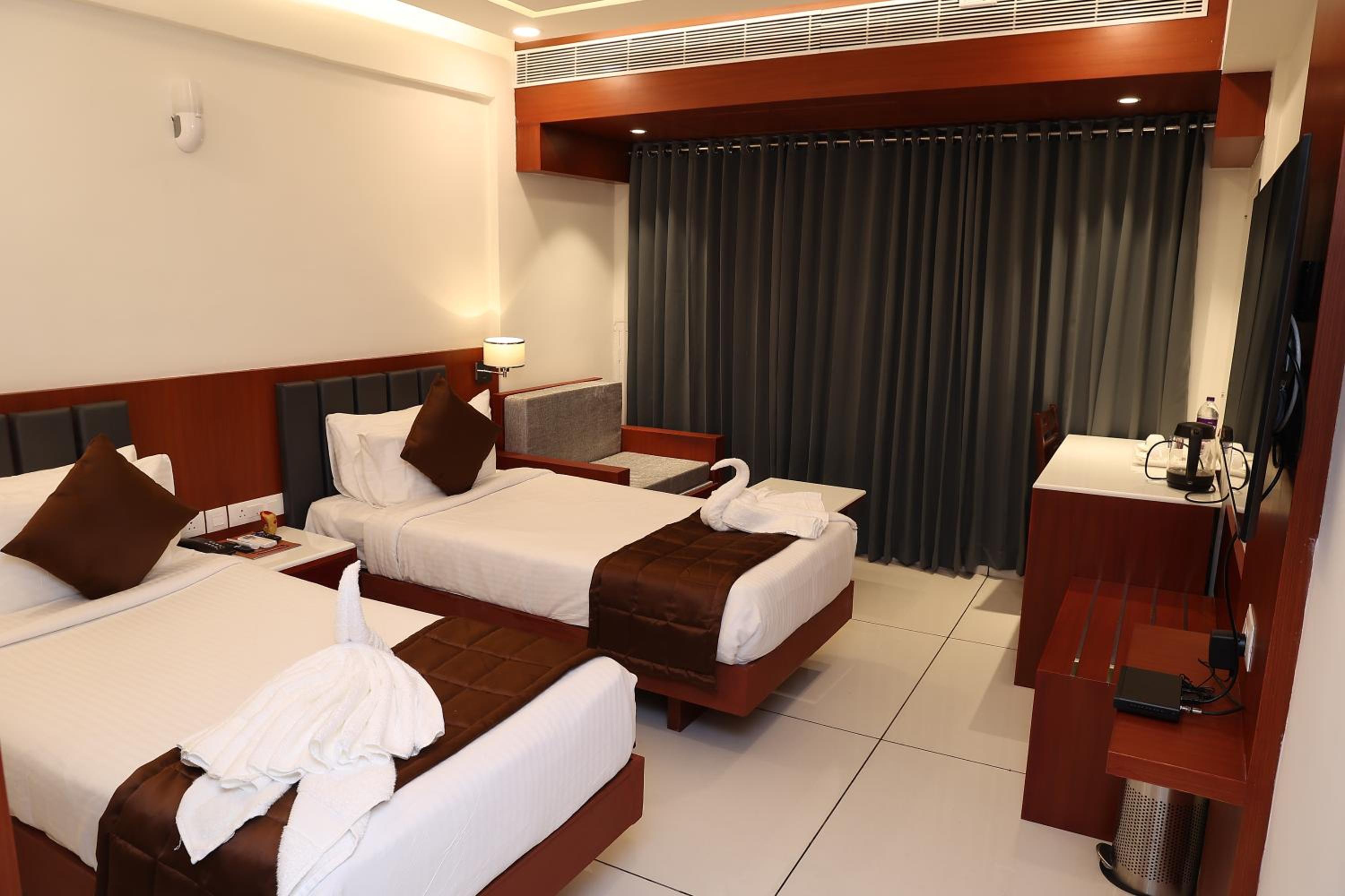 Superior Double or Twin Room - Photo 2