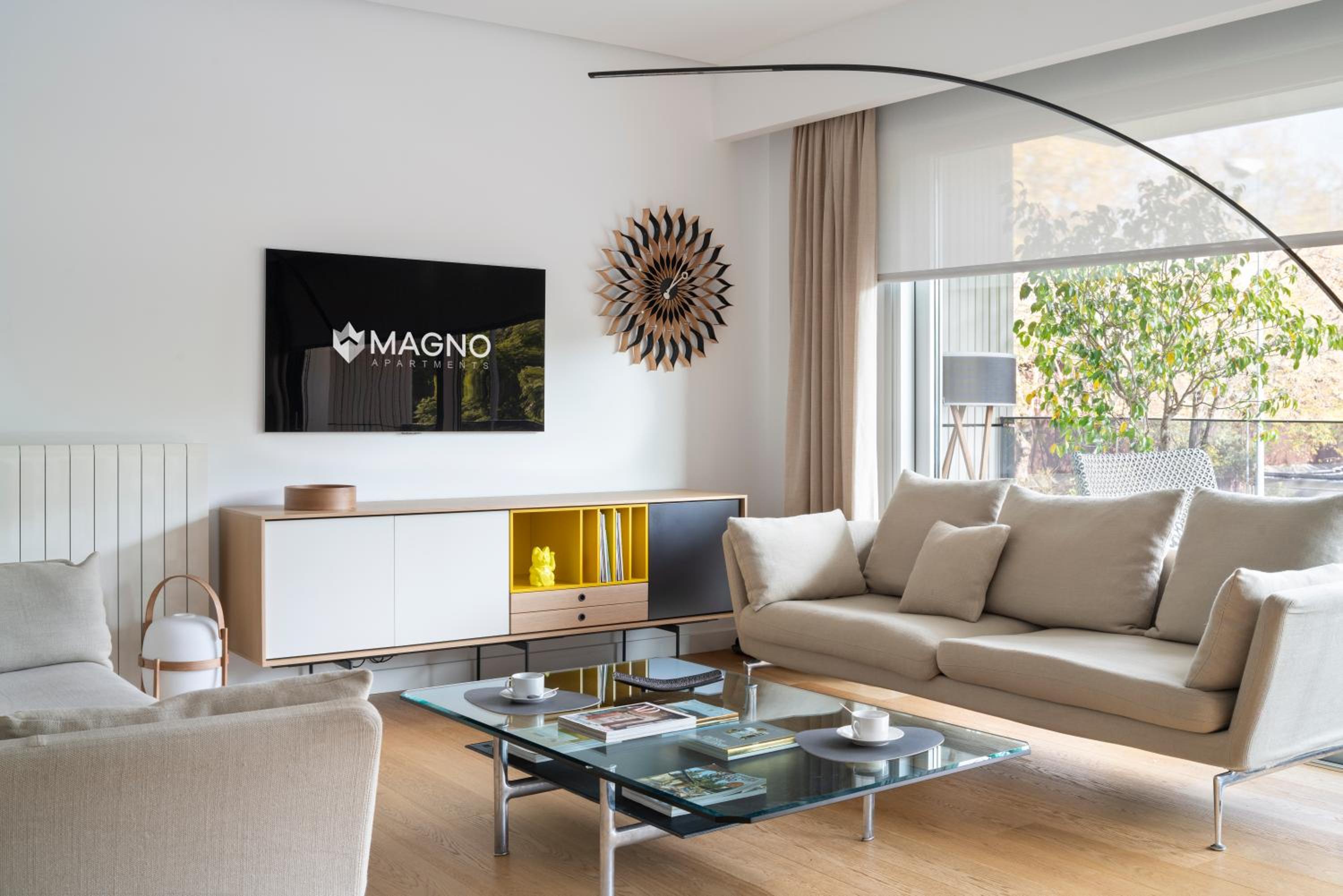 Four-Bedroom Apartment with Balcony
