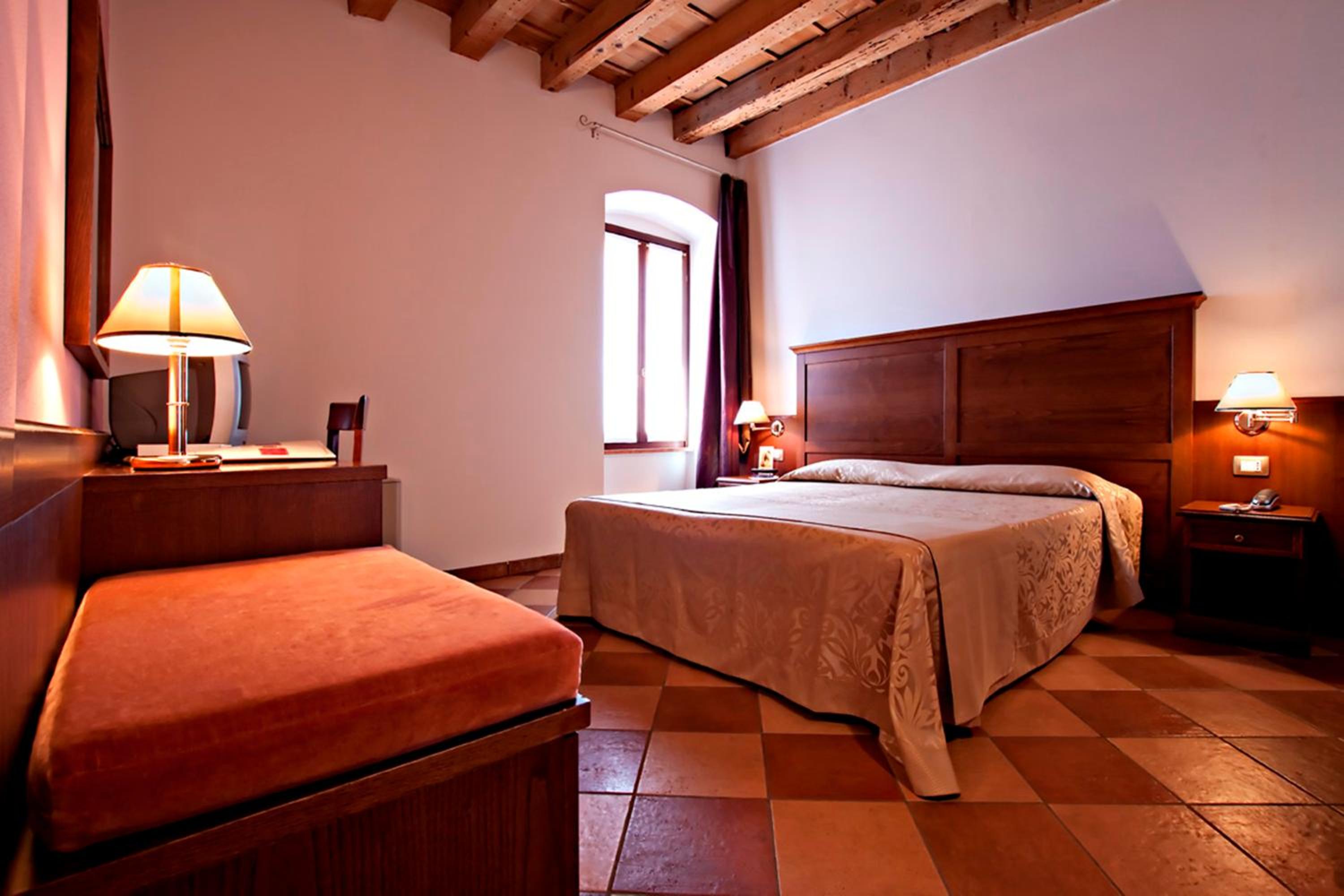Double Room with Daily Pool Access  - Photo 1