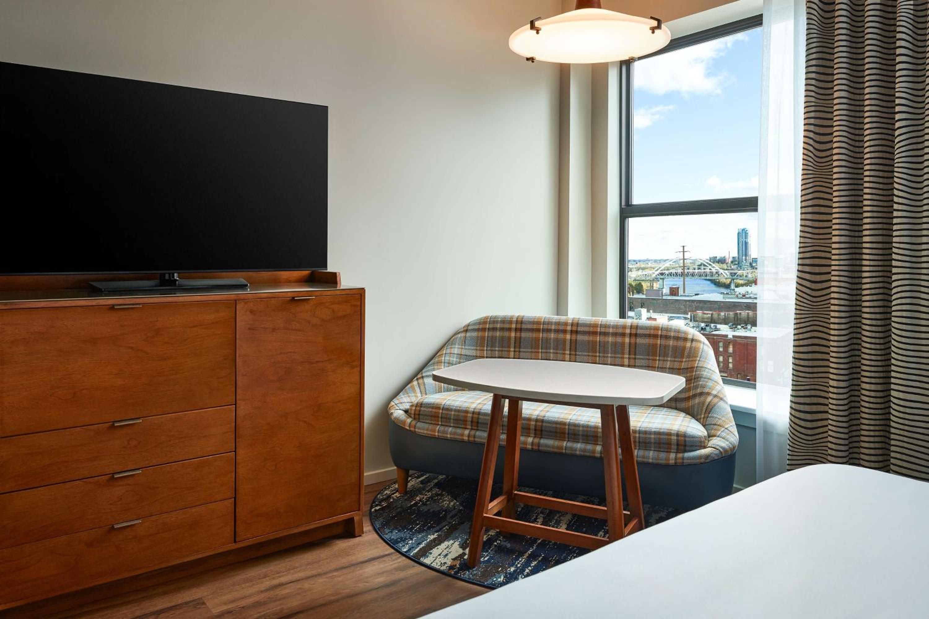 Corner King Room photo 3