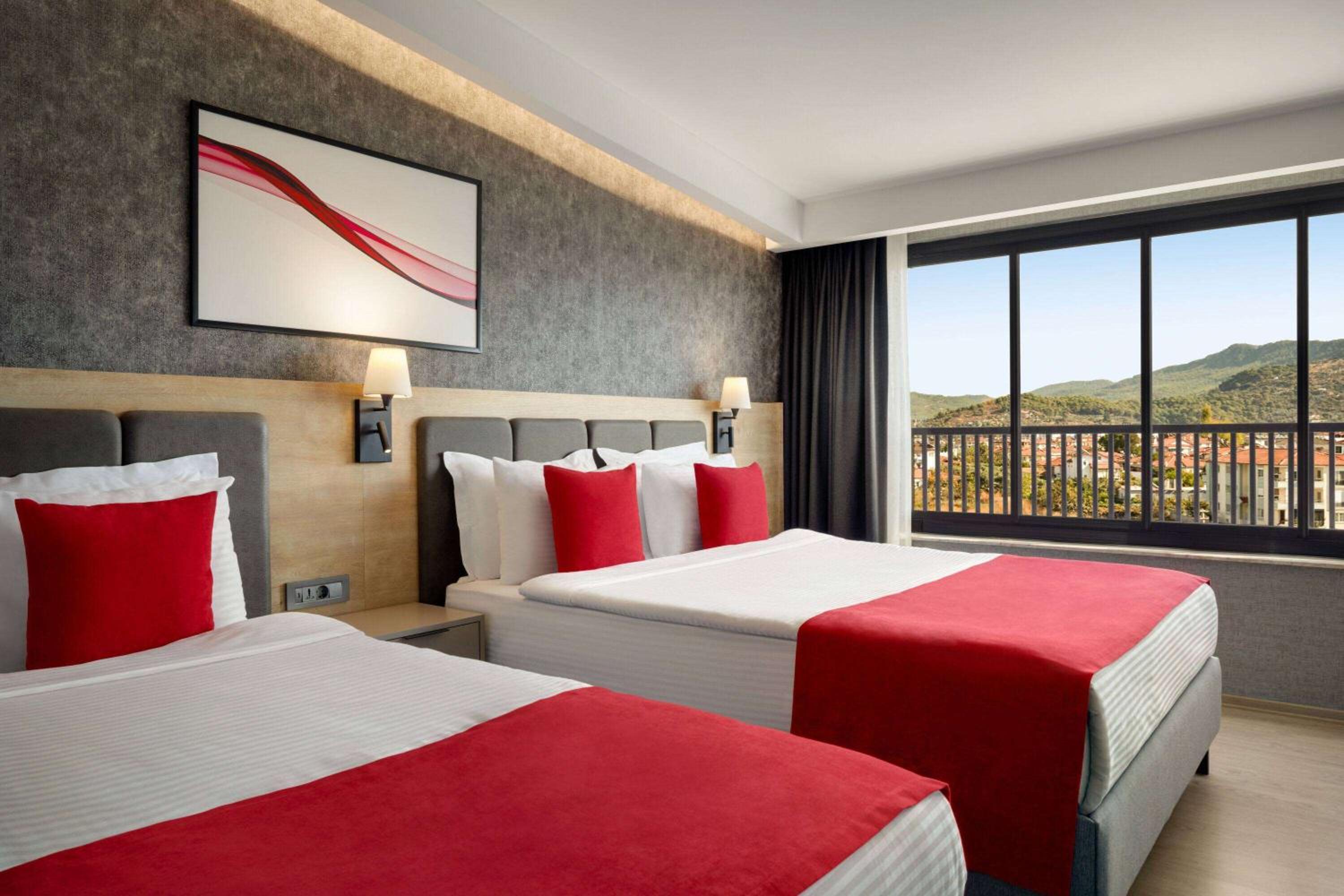 Standard Room with Twin Bed and Pool View - Photo 1
