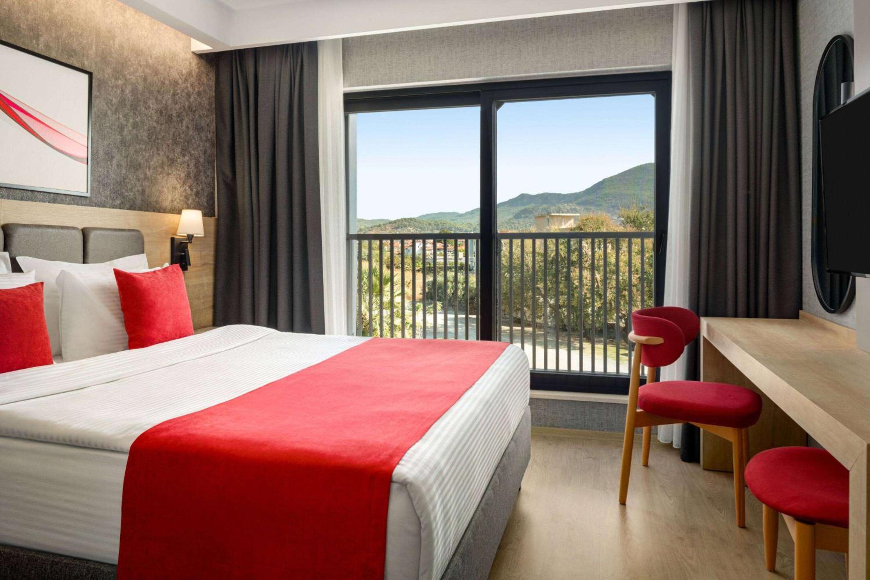 Standard Room with Balcony and Land Side - Photo 1
