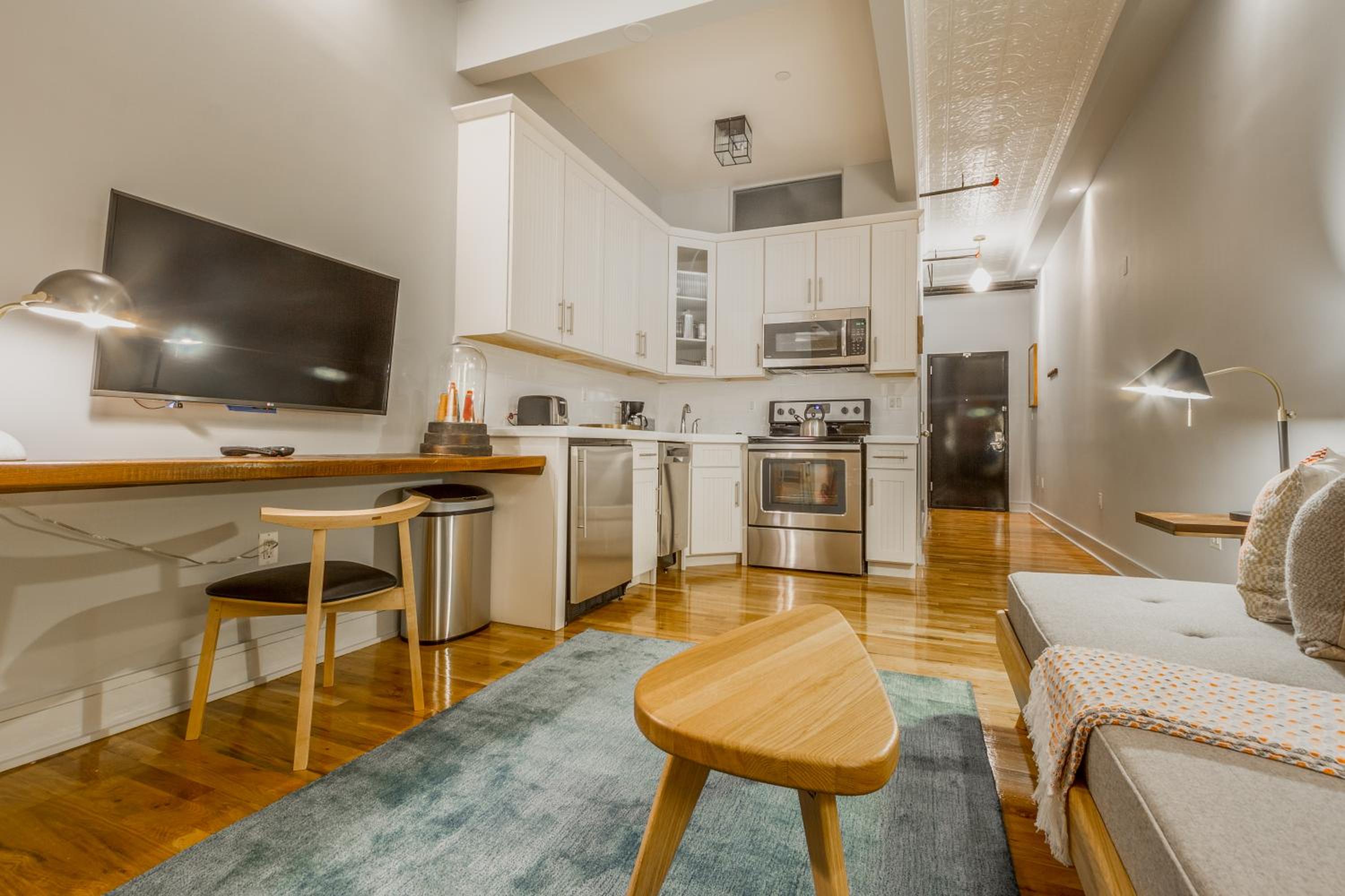 Deluxe Loft Suite with Kitchenette photo 3