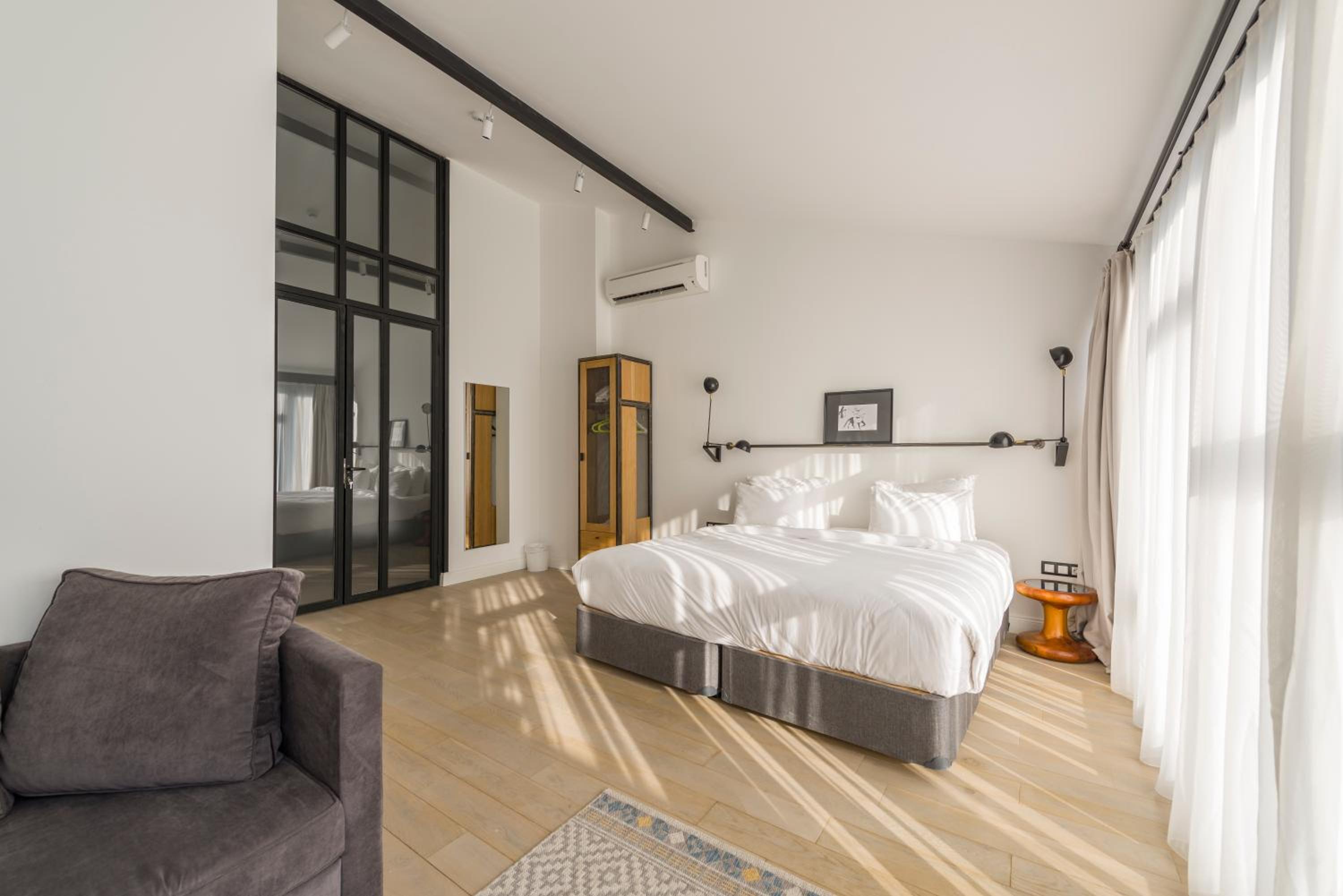 Loft Suite with Kitchen and Terrace photo 1