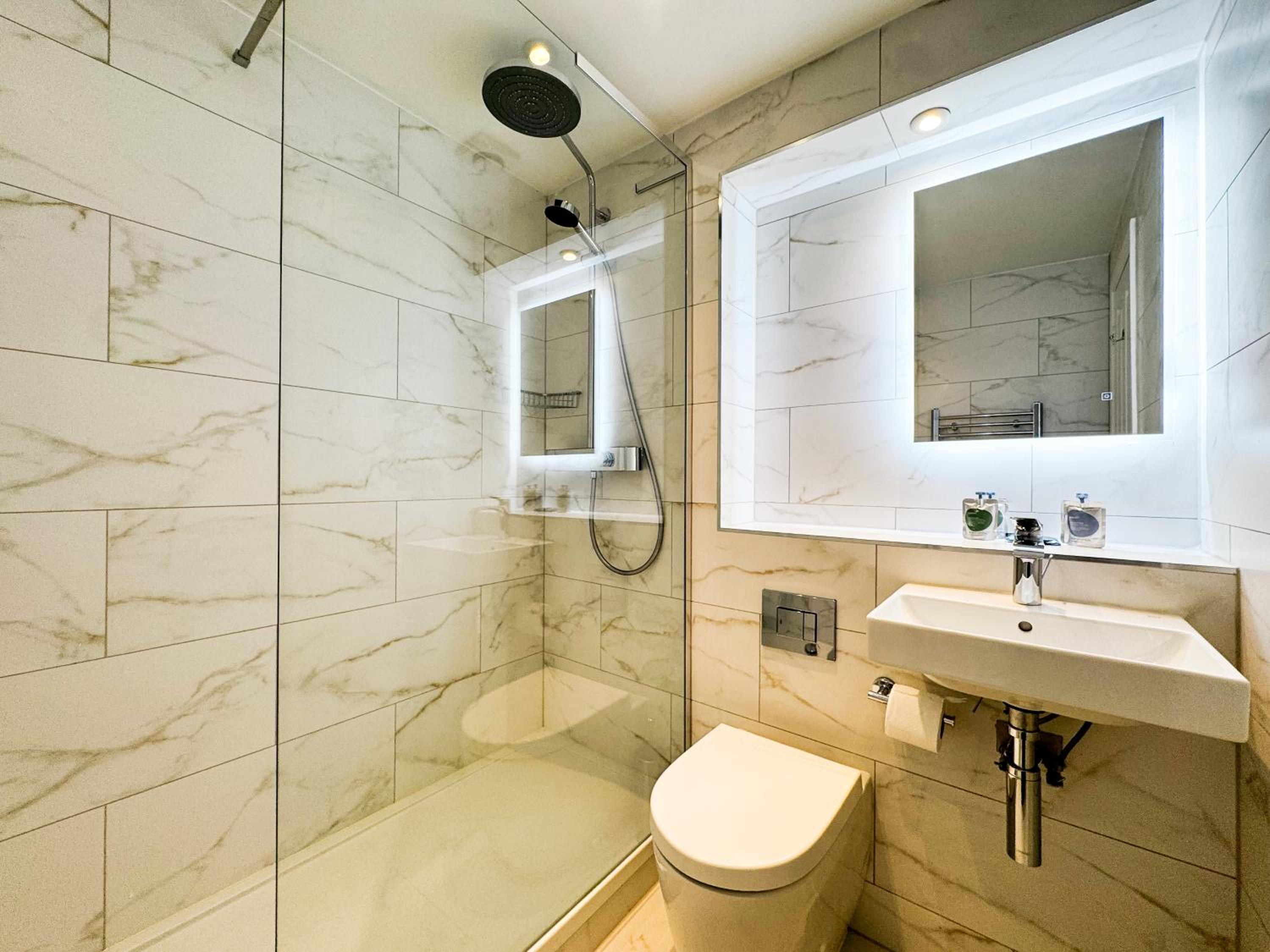 Classic King or Twin Room - Photo 4