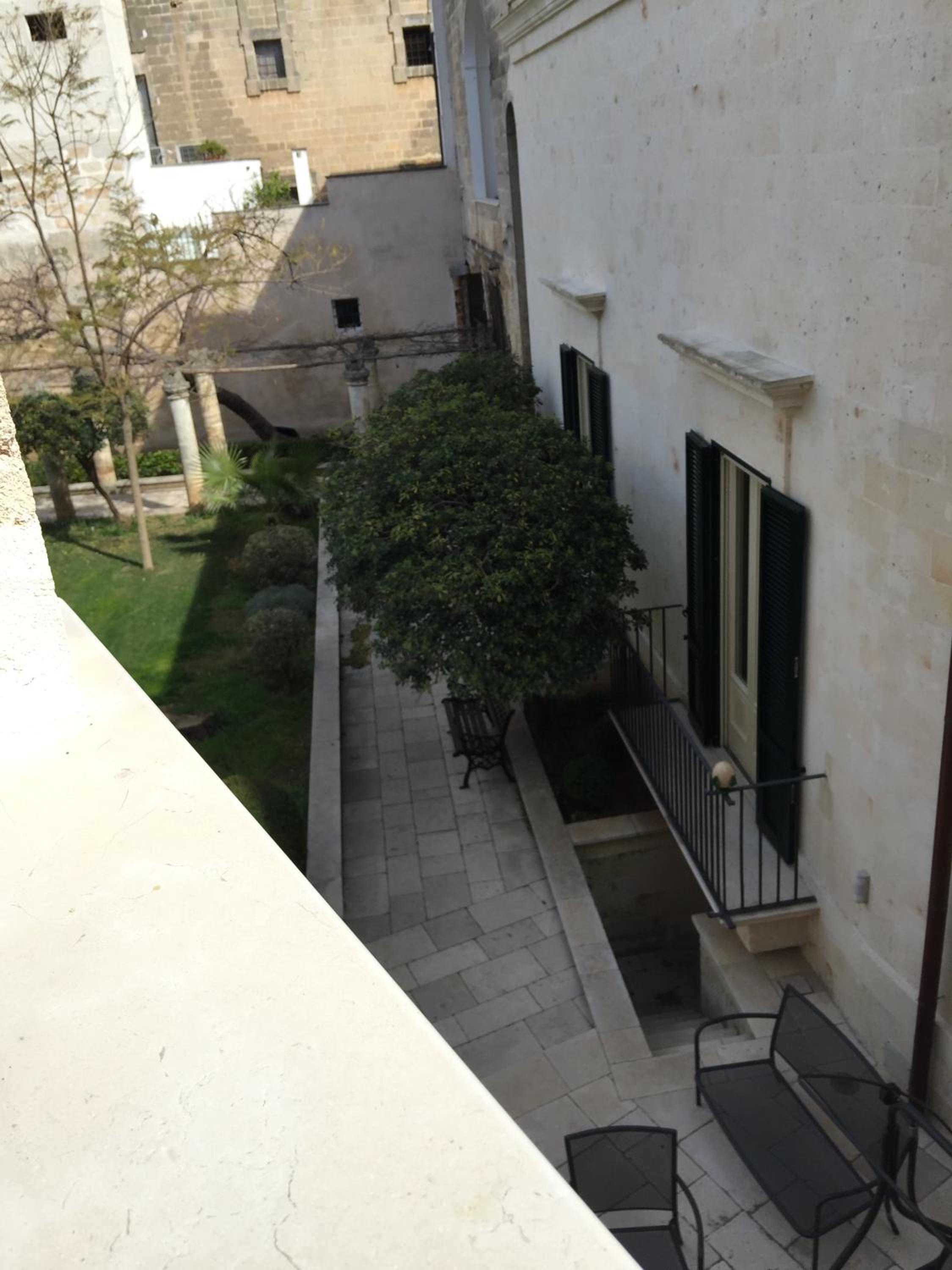 Comfort Double Room with Courtyard View photo 2