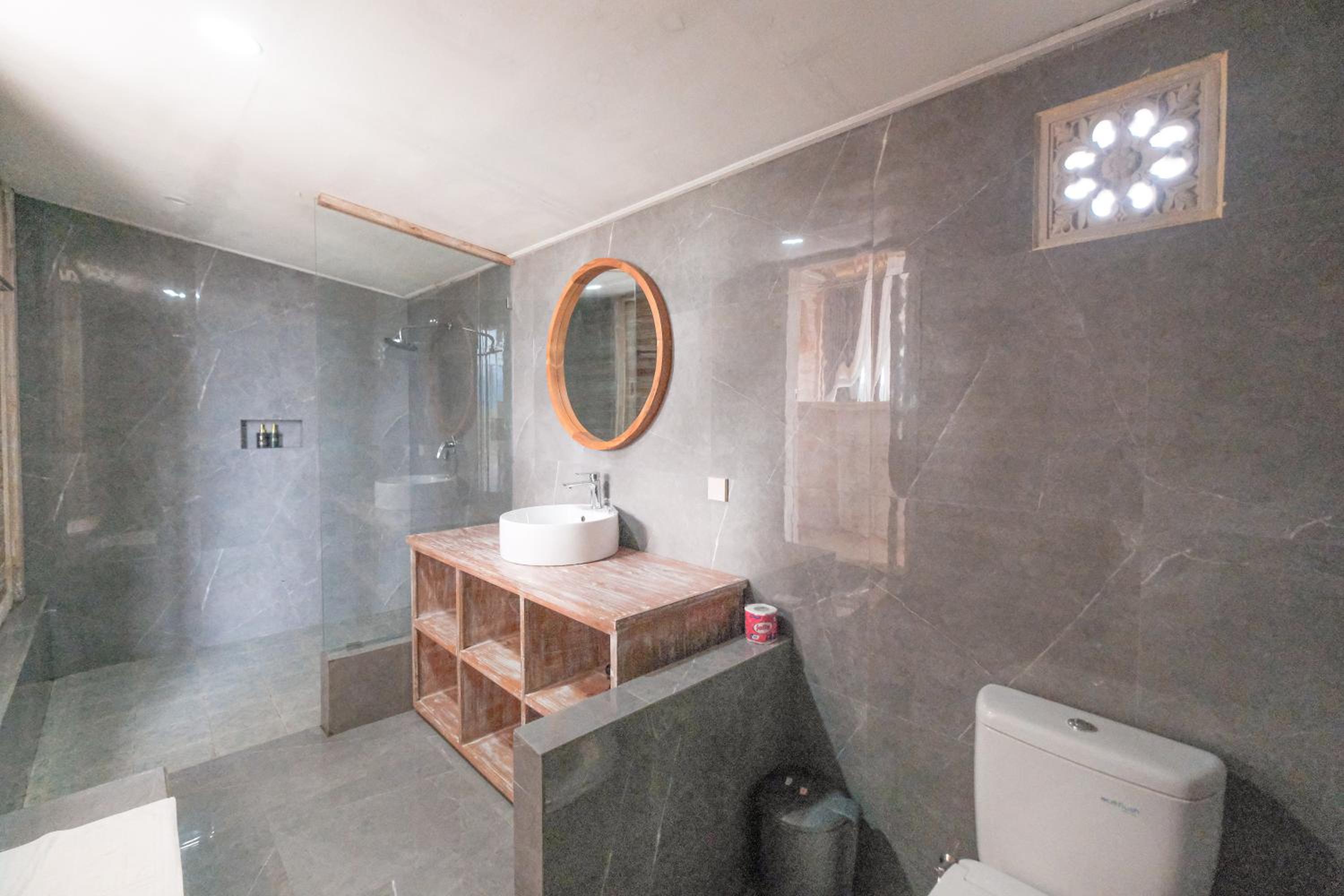 Deluxe Double Room - Photo 9
