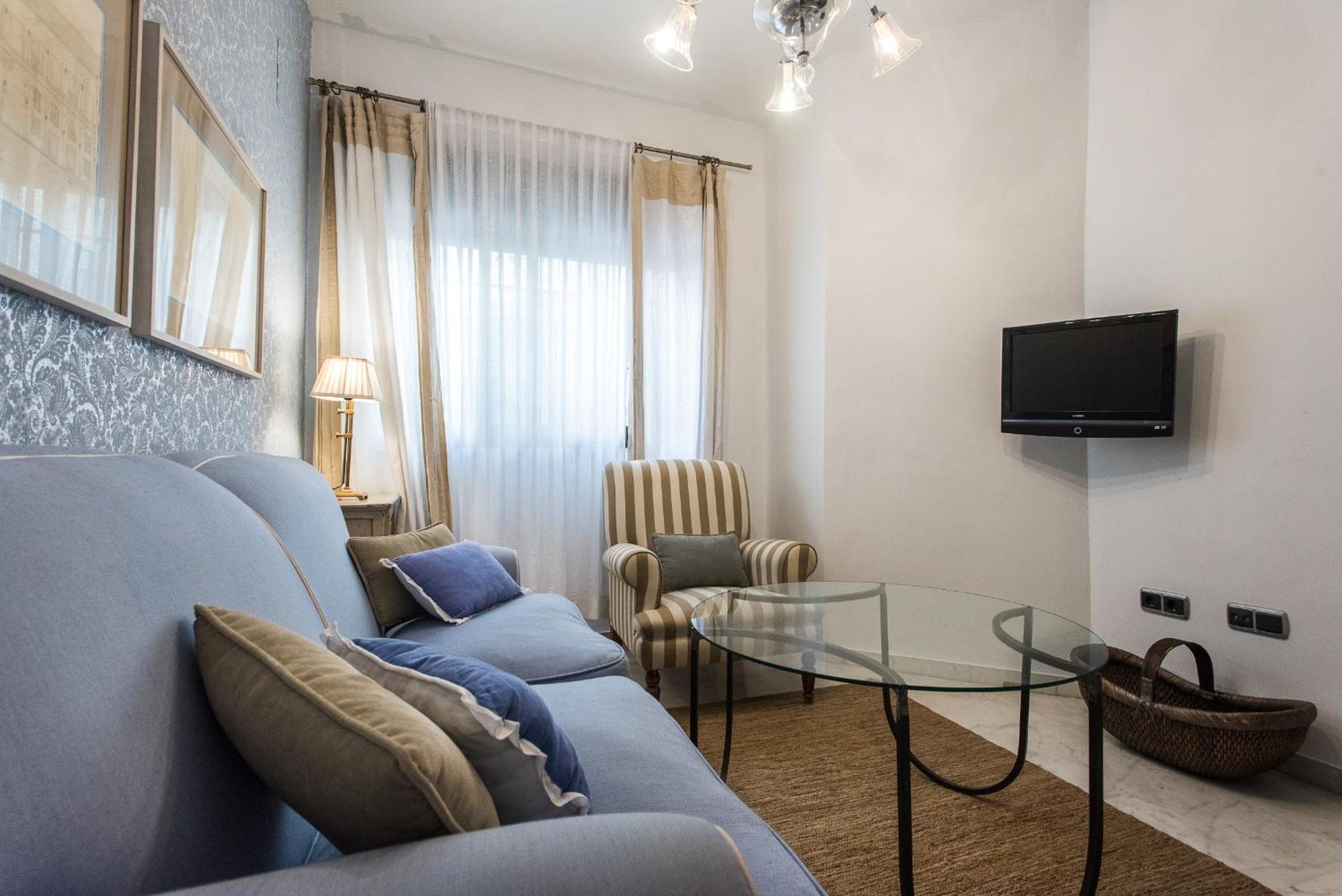 One-Bedroom Apartment - Photo 21