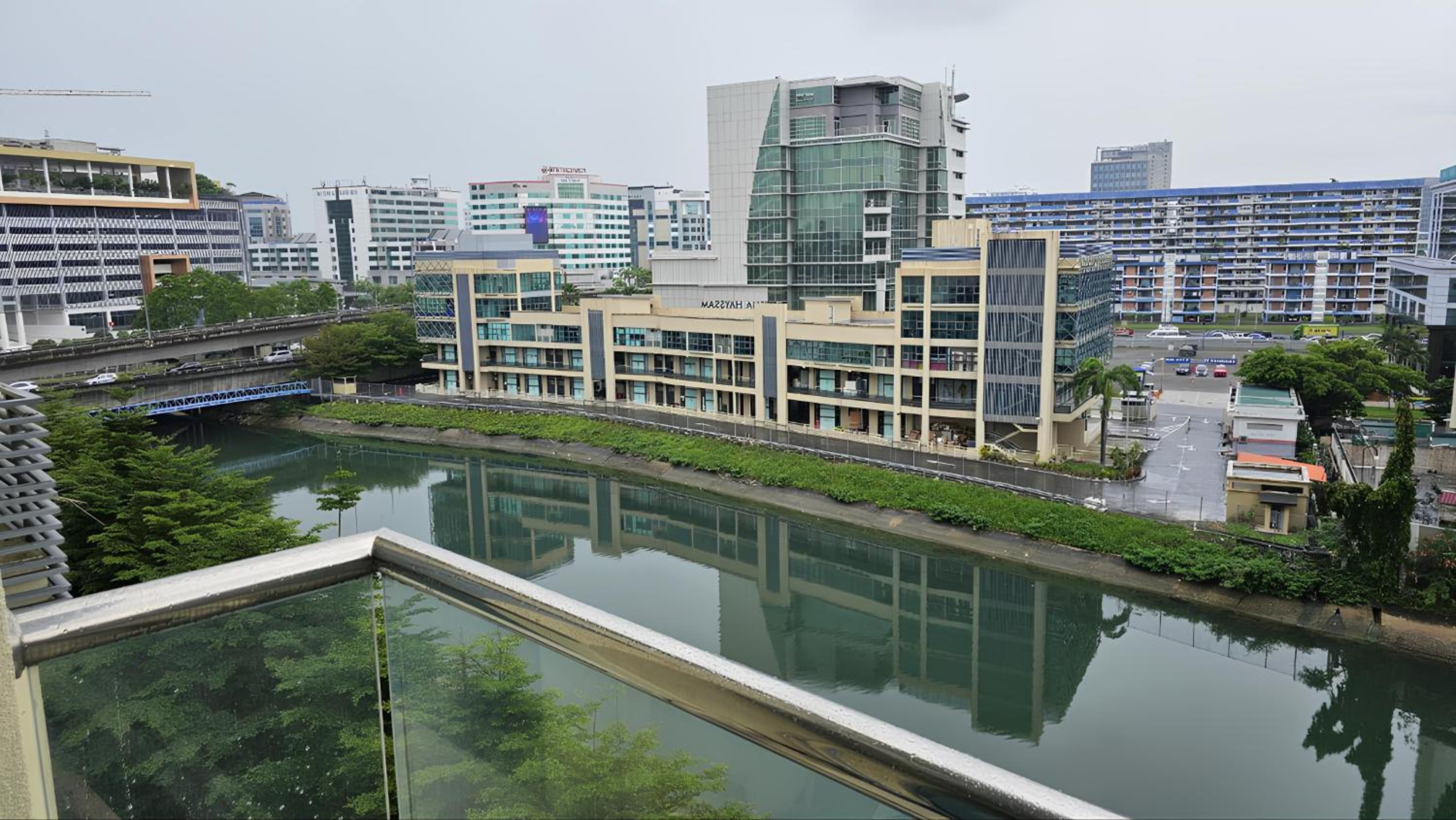 Two-Bedroom Apartment with Balcony photo 2