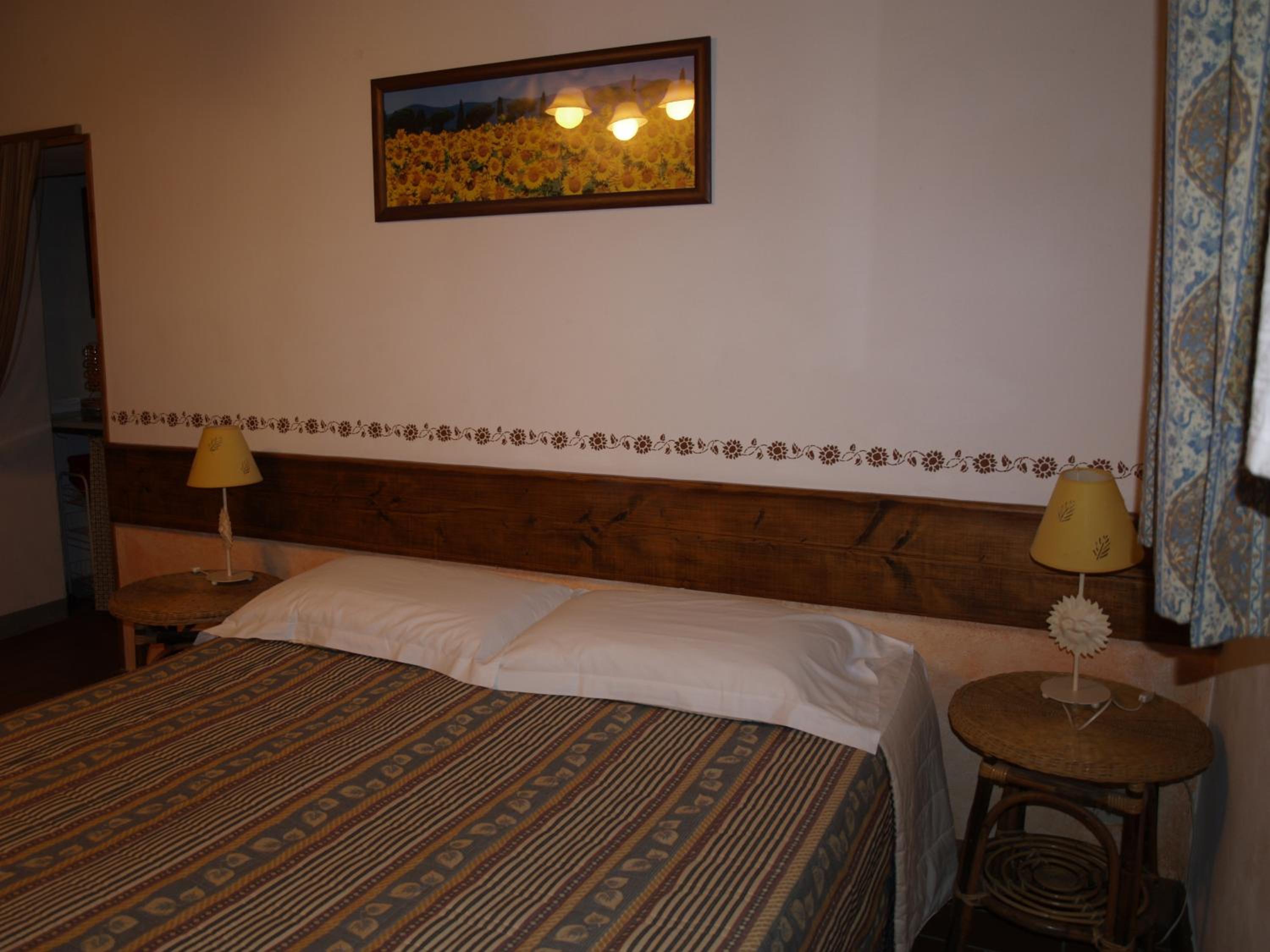 Quadruple Room - Disability Access photo 2