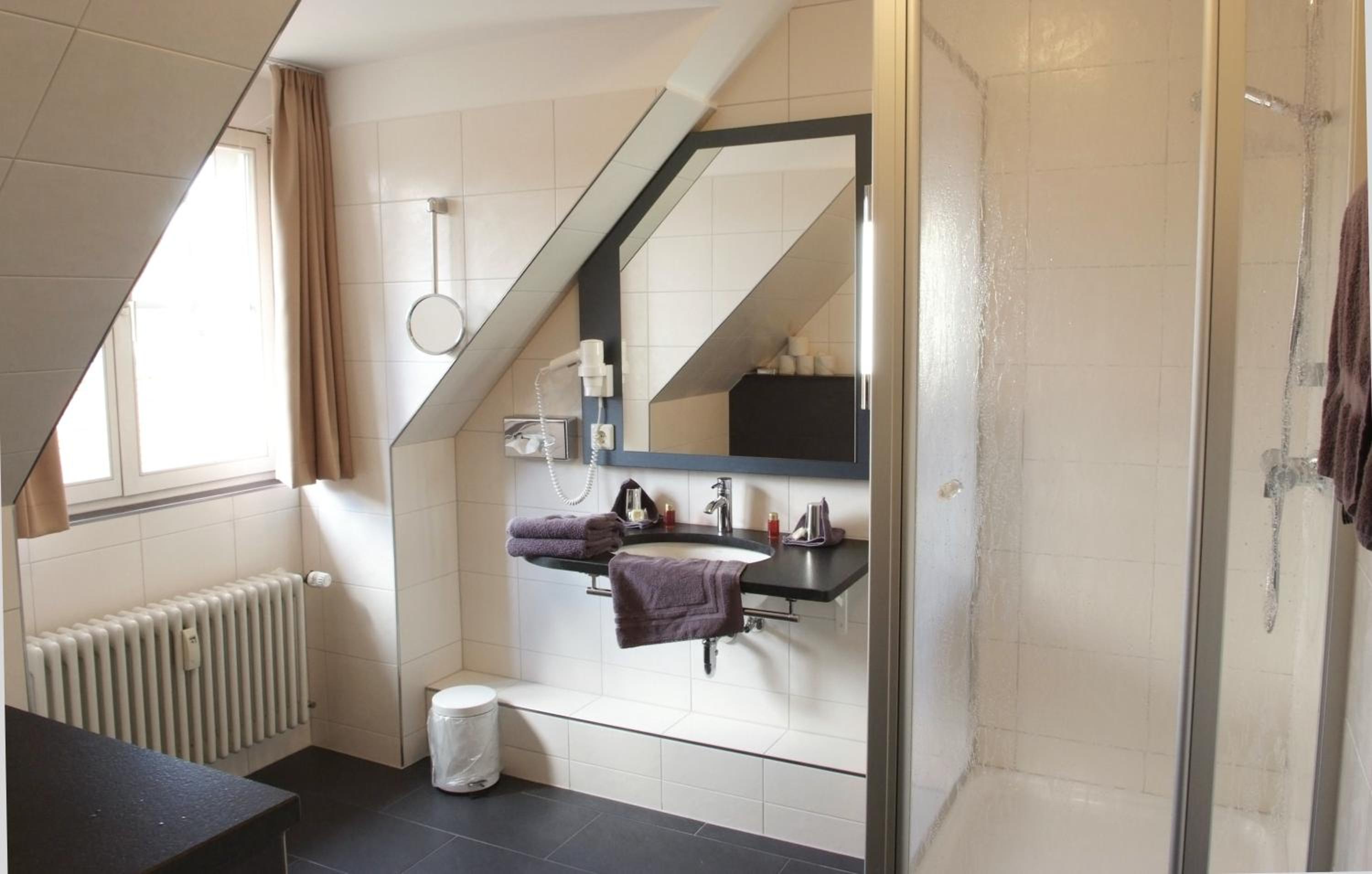 Double Room - Photo 8