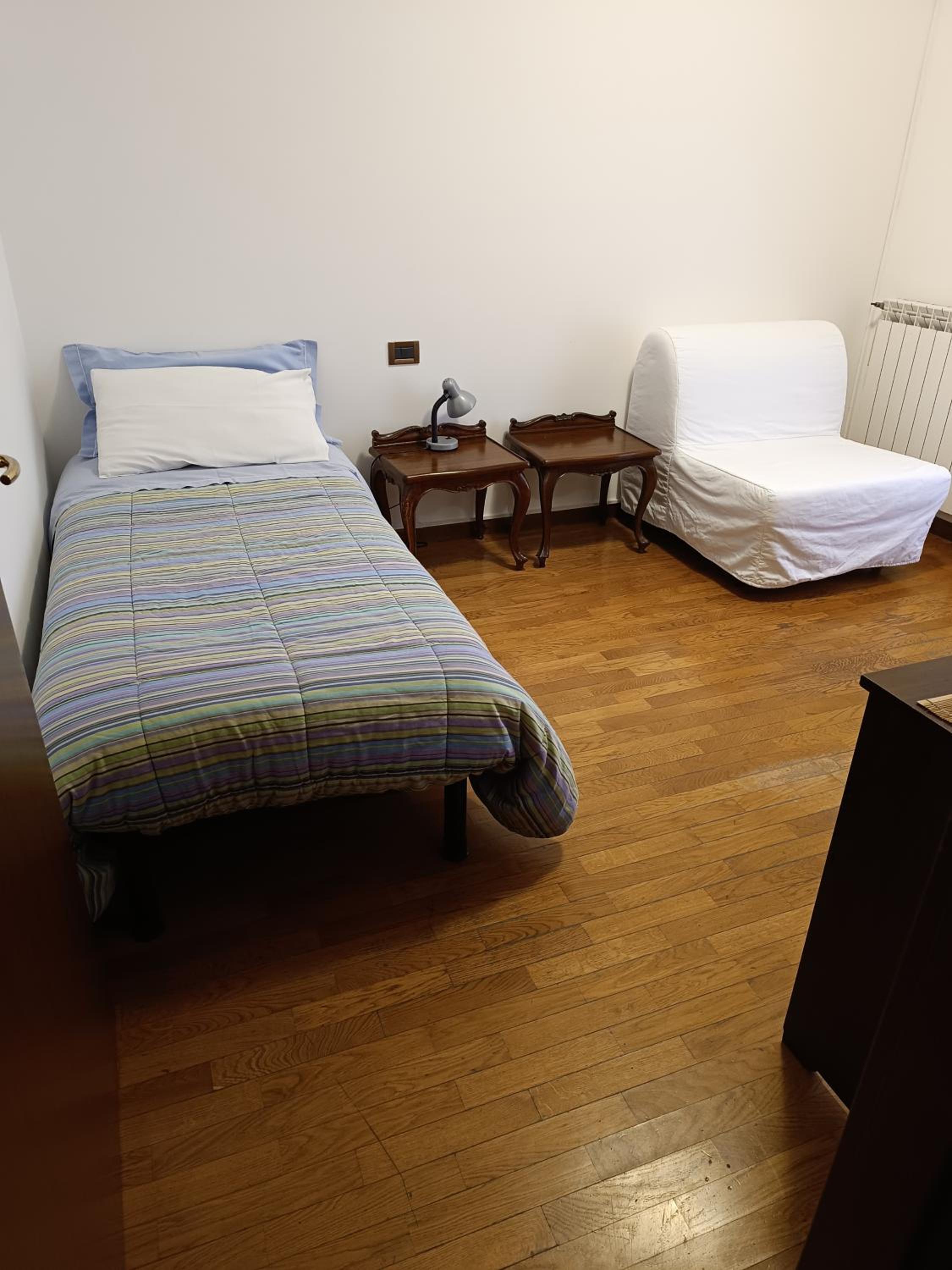 Standard Single Room with Shared Bathroom