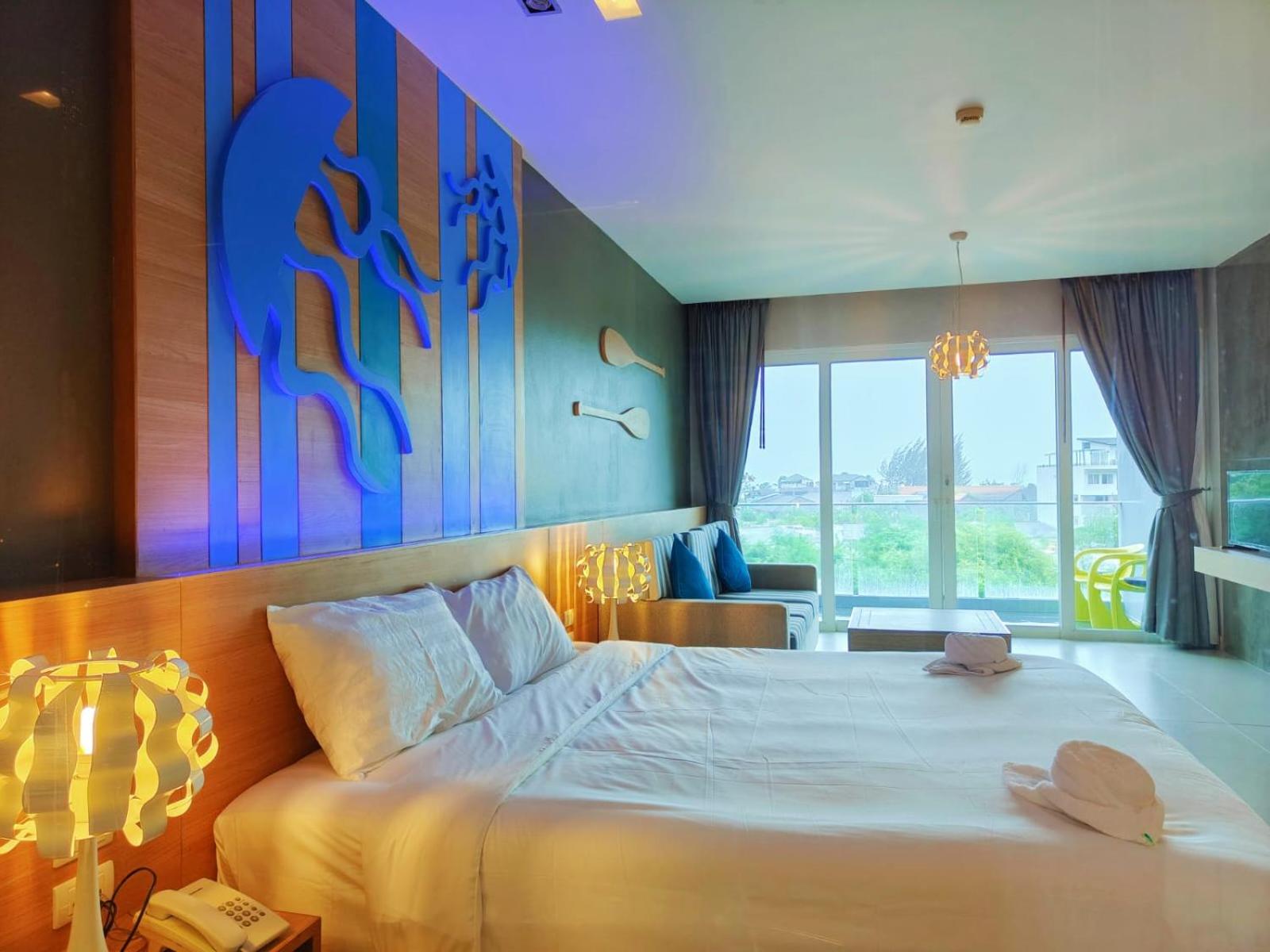 Junior Suite with Bath and Balcony photo 3