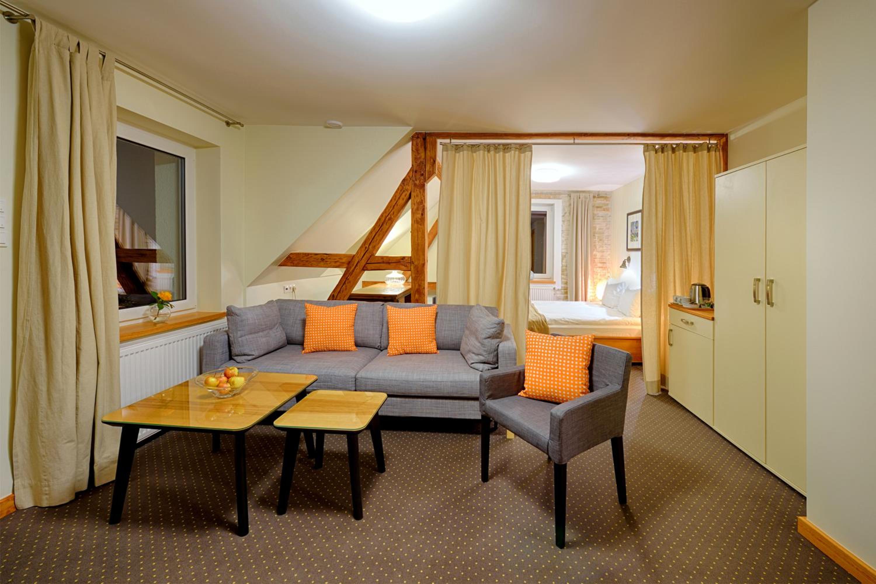 Apartment with Balcony photo 1