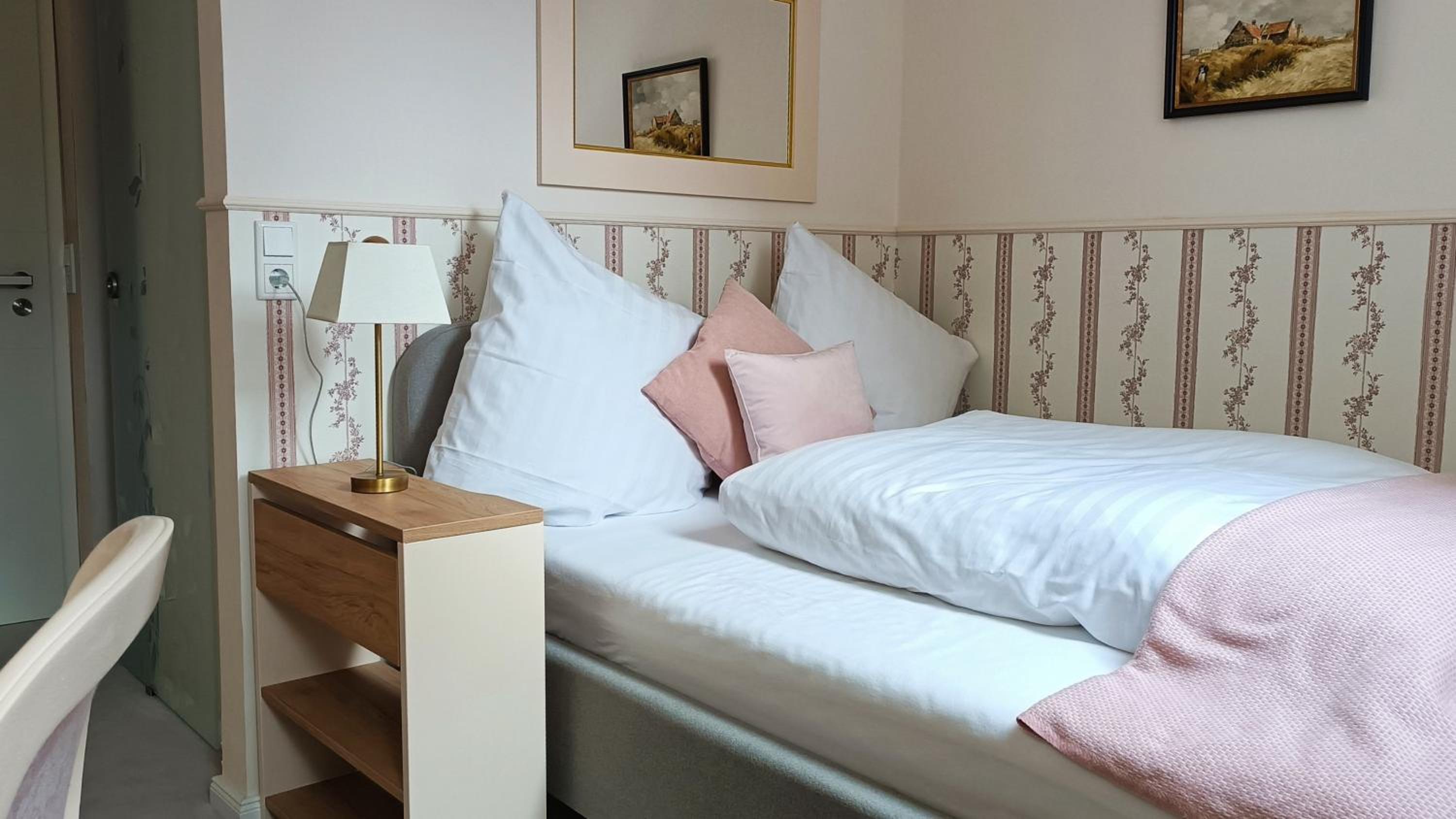Small Double Room photo 3