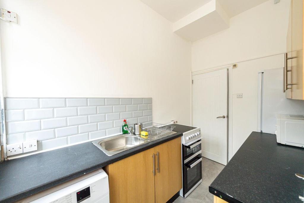 Single Room with Shared Bathroom
