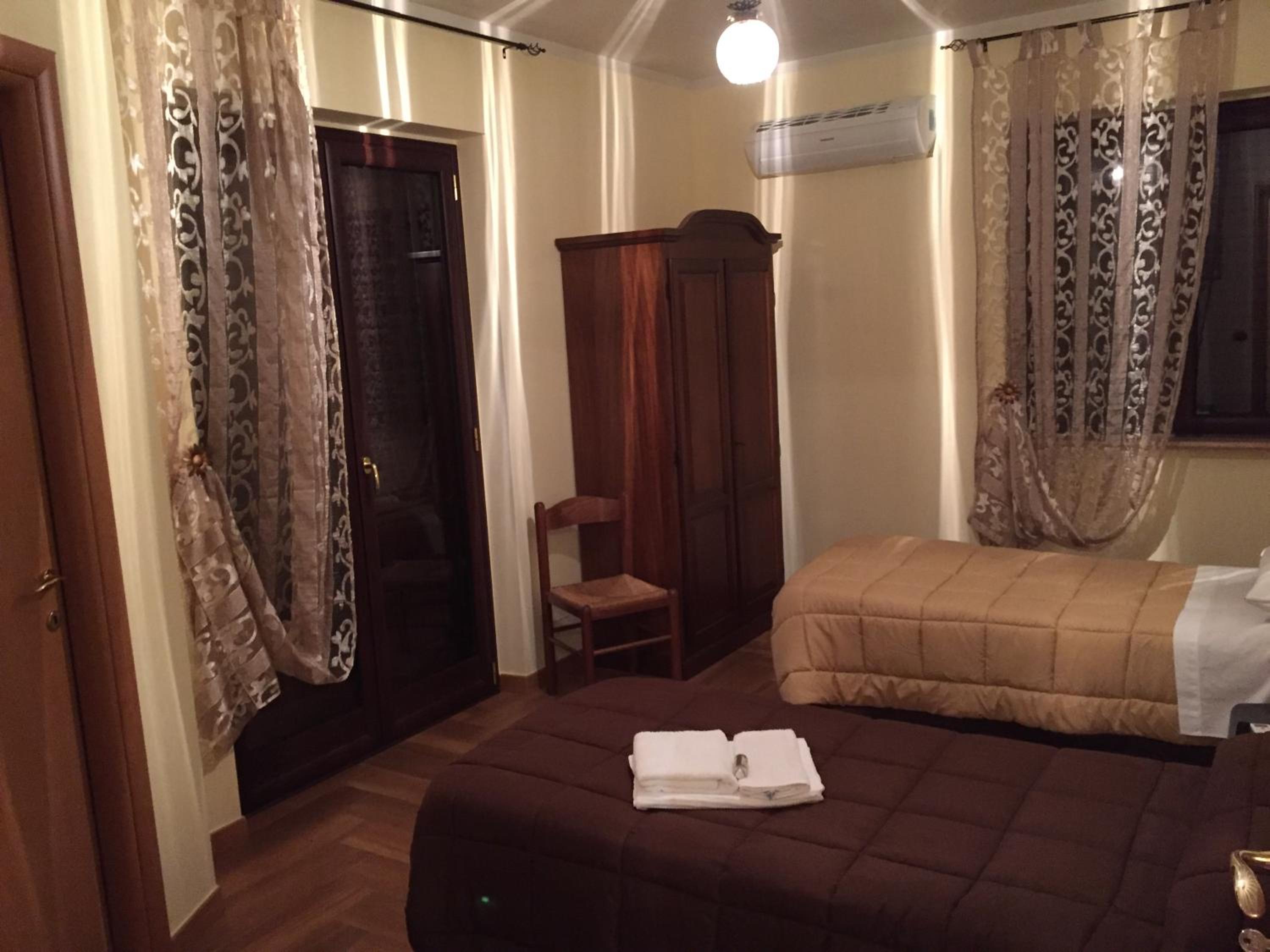 Twin Room photo 1