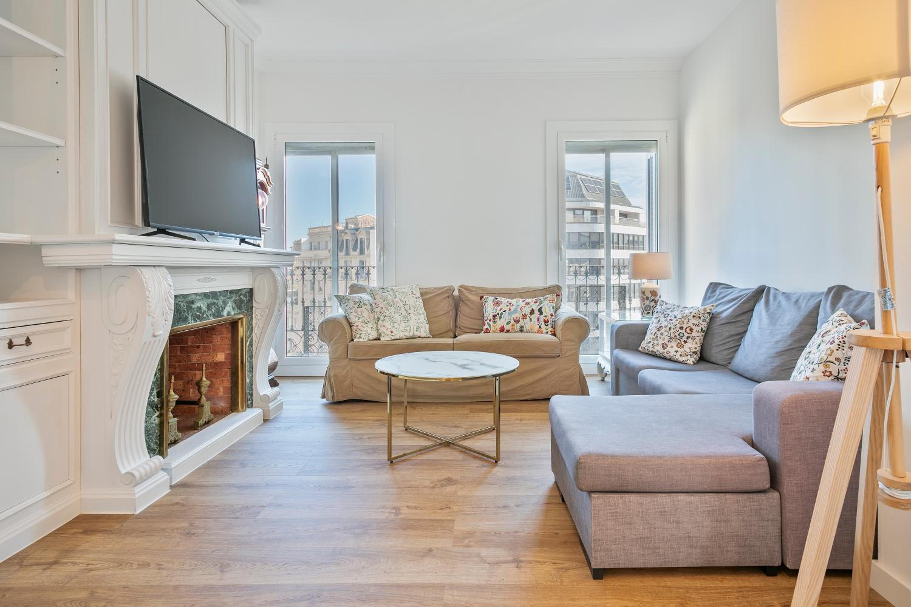 Three-Bedroom Deluxe Apartment