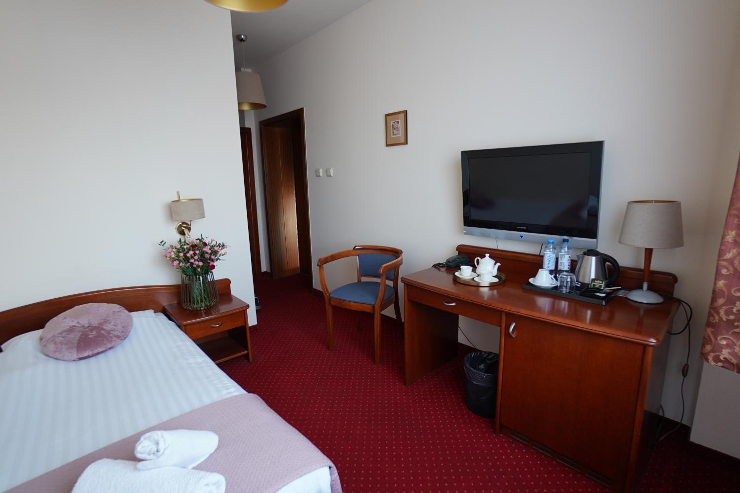 Small Single Room photo 3