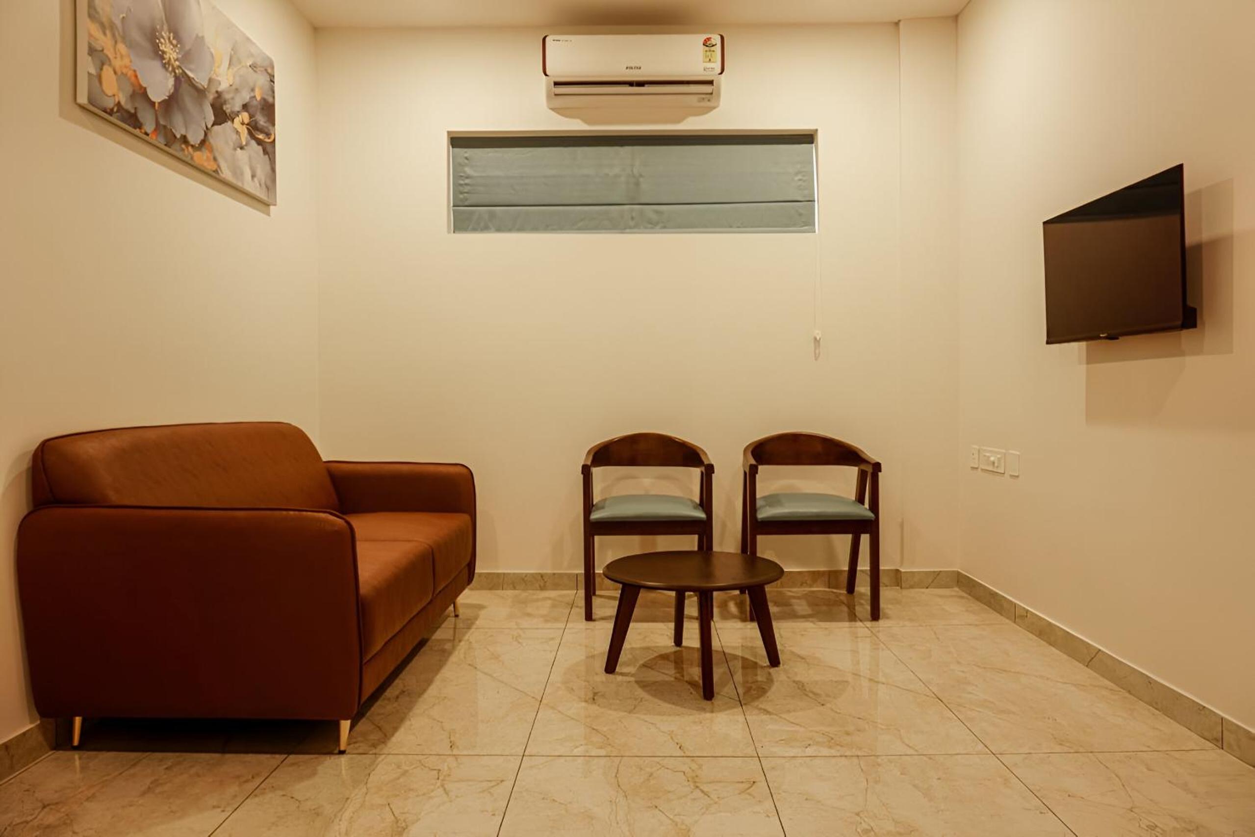 Deluxe King Suite