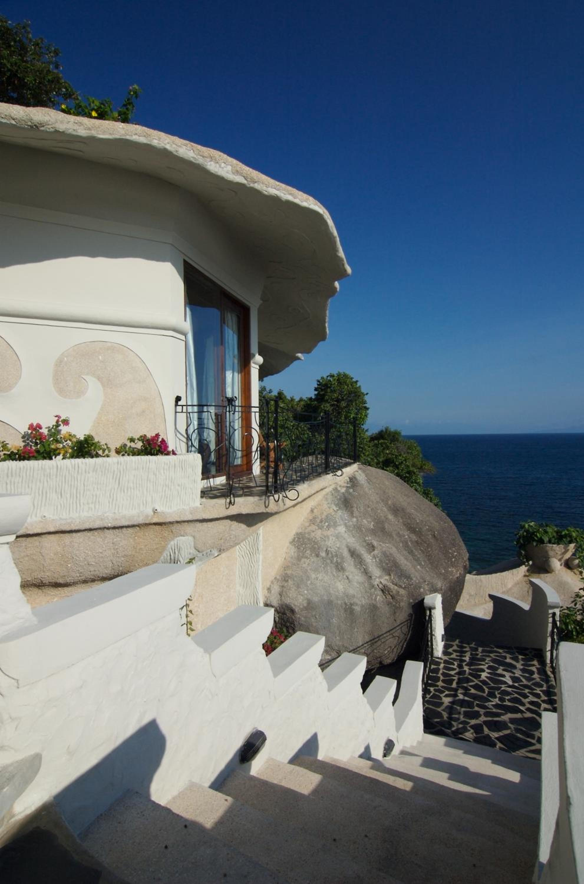 Deluxe Suite Pavilion with Sea View photo 2
