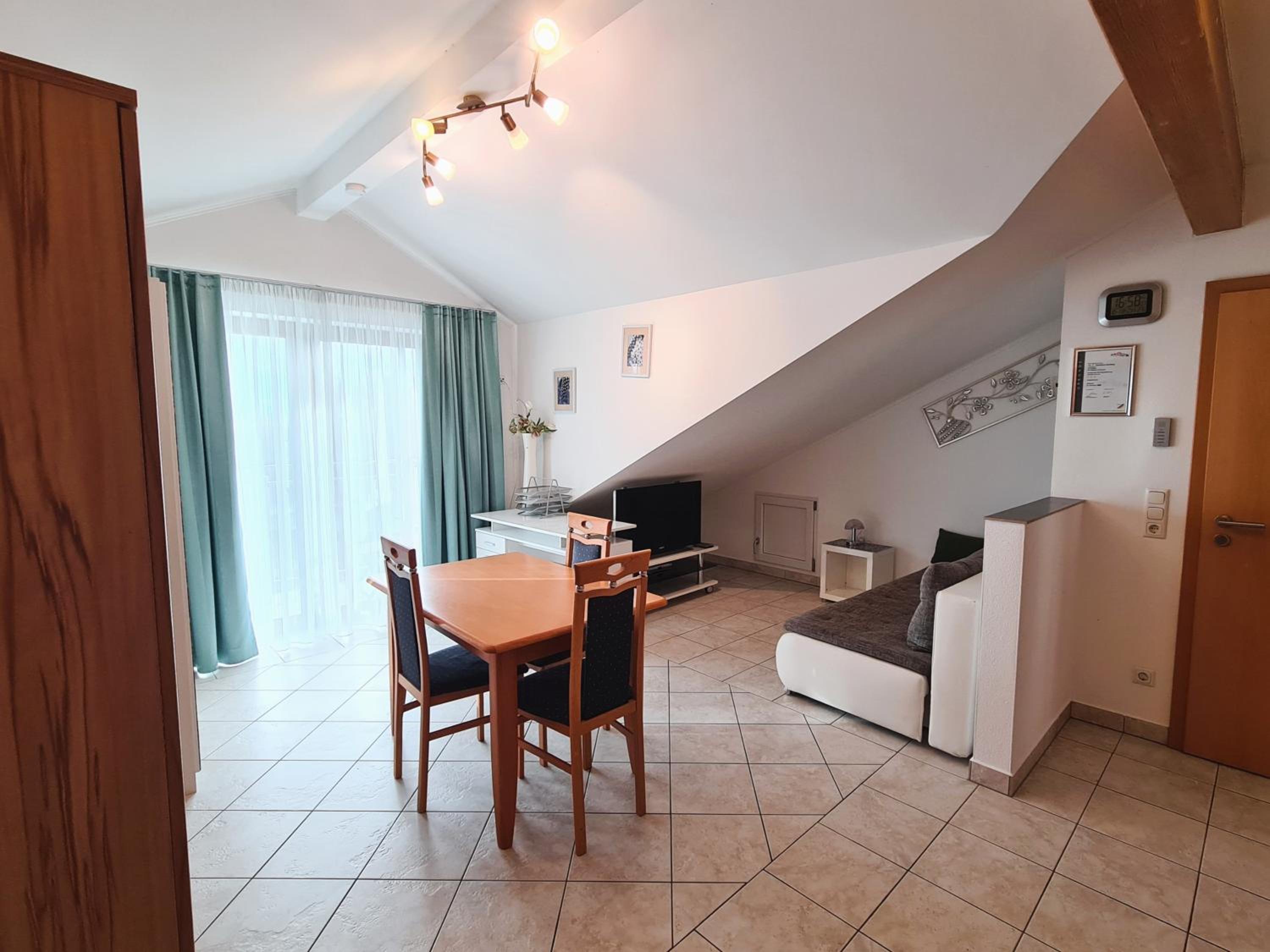 One-Bedroom Apartment with View photo 1