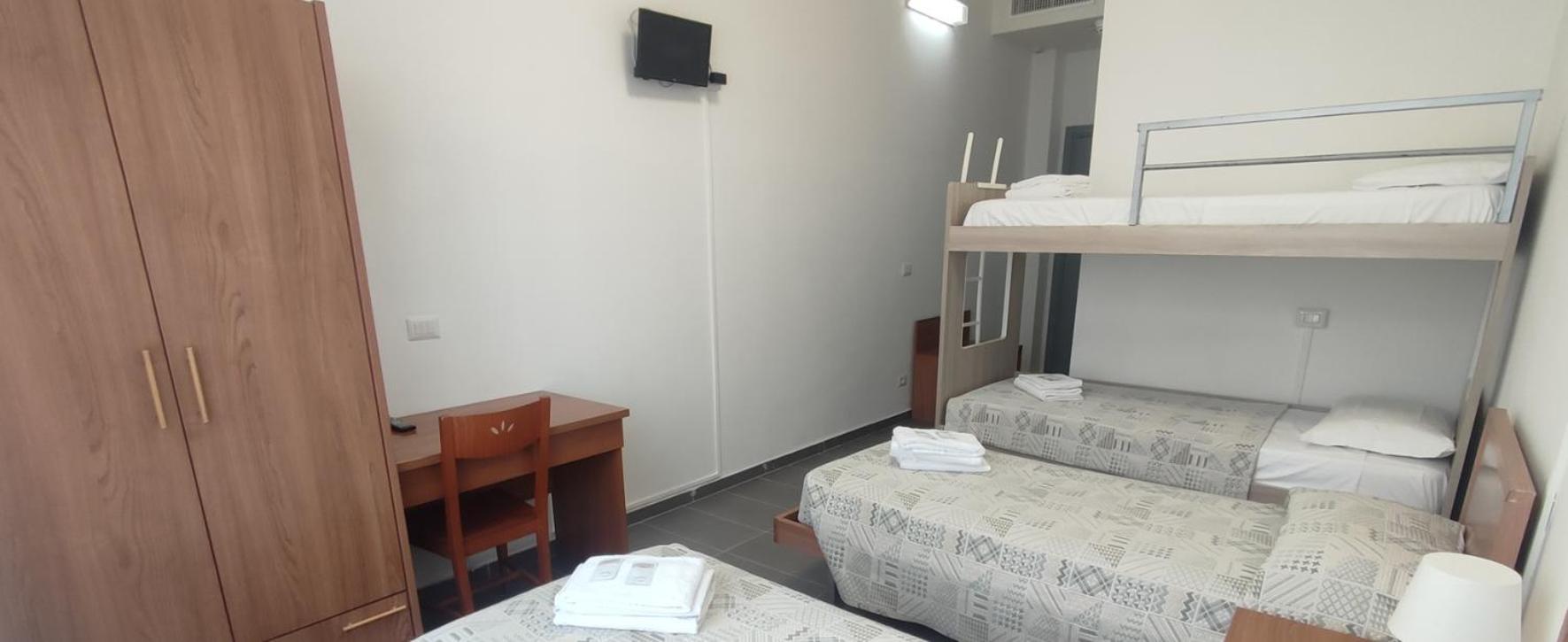 Standard Quadruple Room photo 2