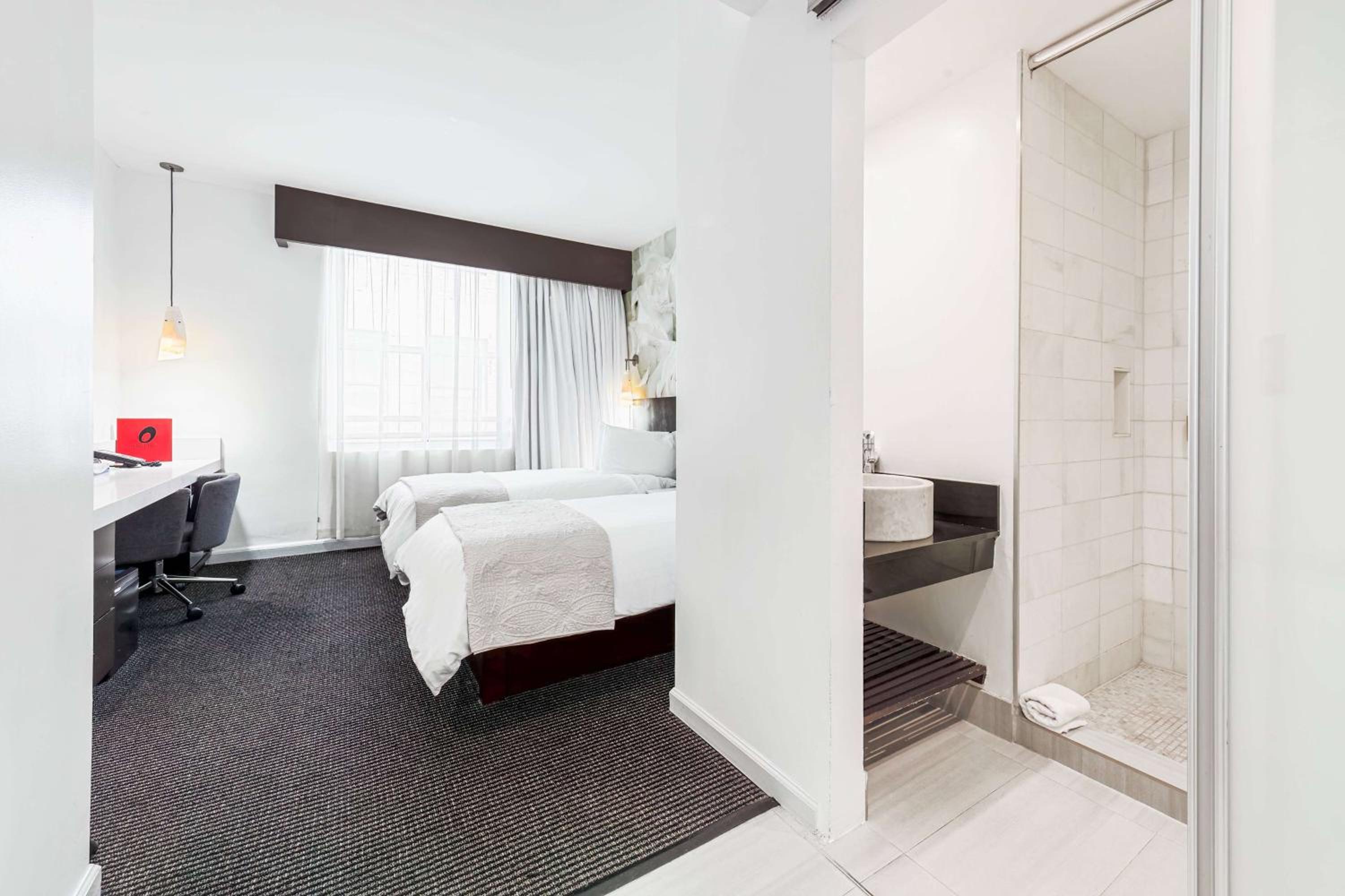 Twin Room - Non-Smoking