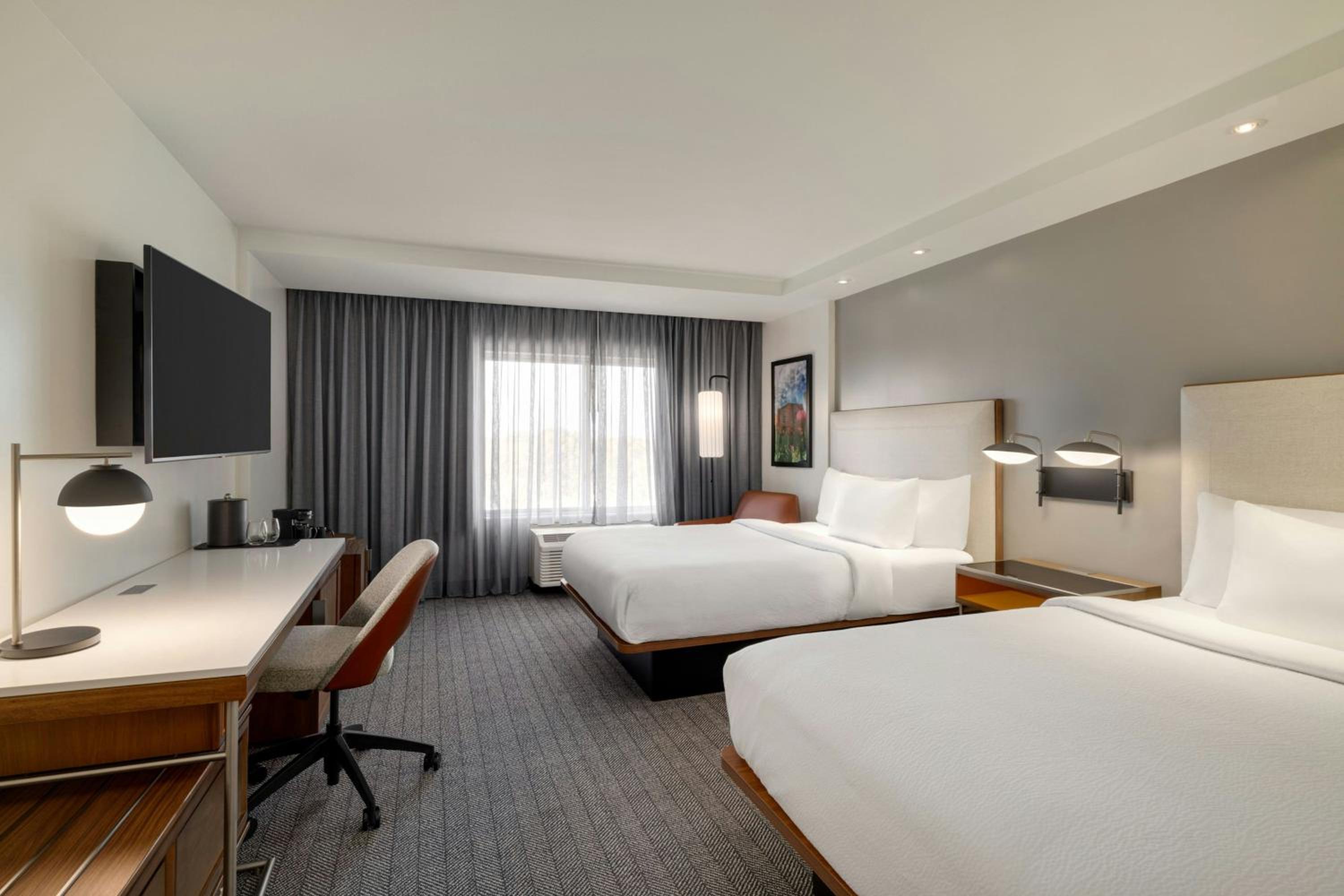 Queen Room with Two Queen Beds and Roll-In Shower - Mobility Access photo 1