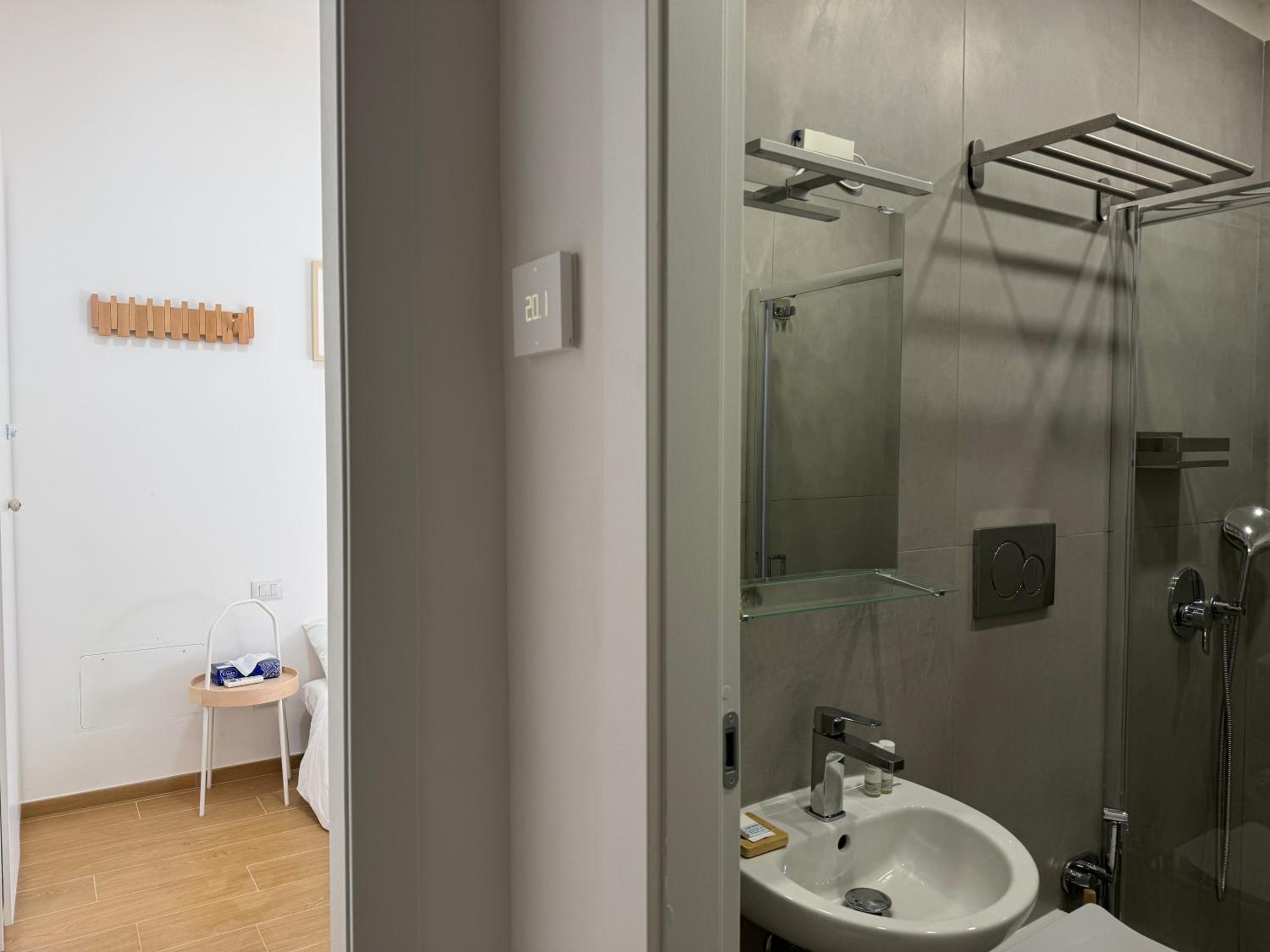 Double Room photo 3
