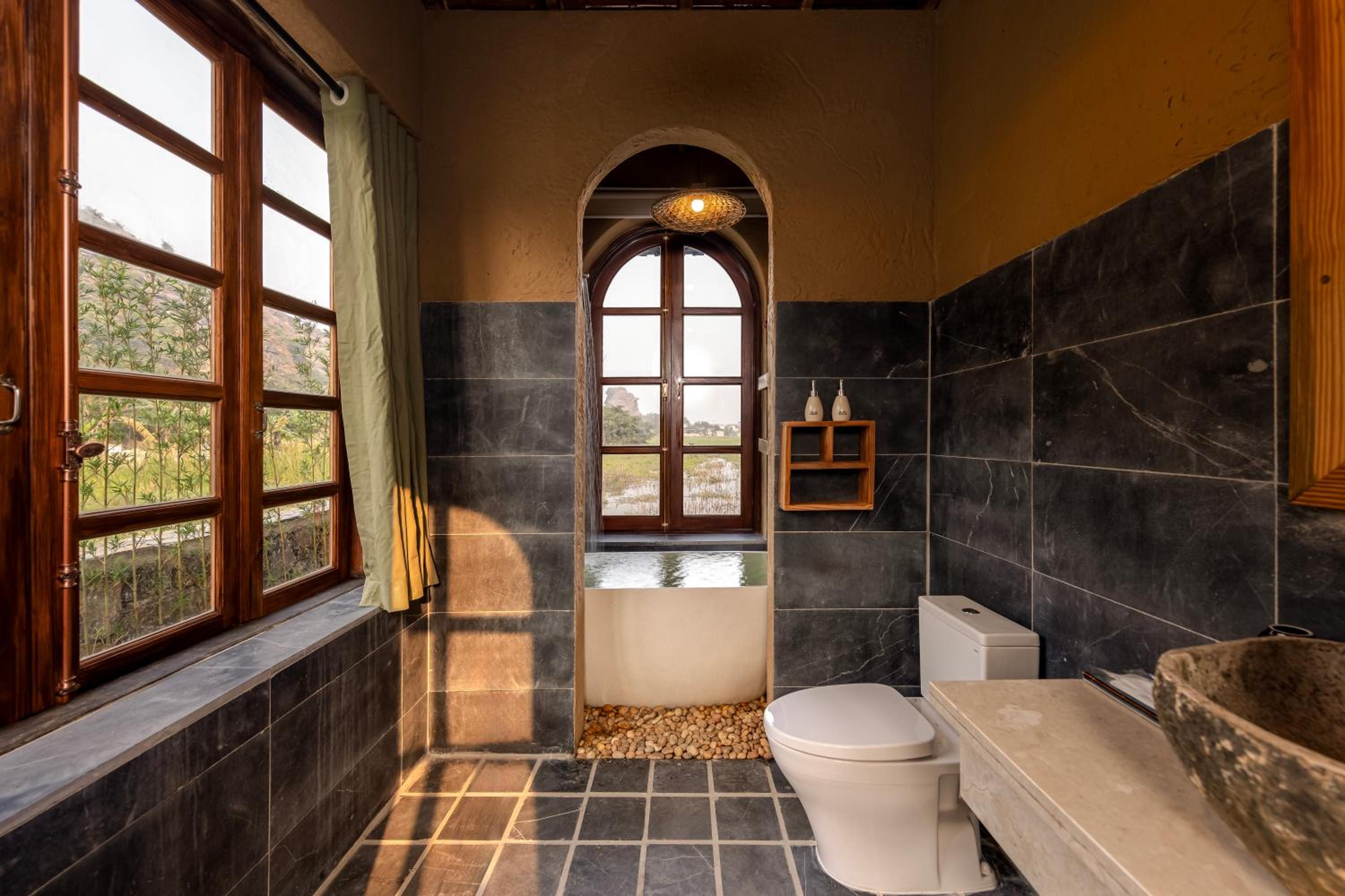 Deluxe Double Room with Bath photo 2