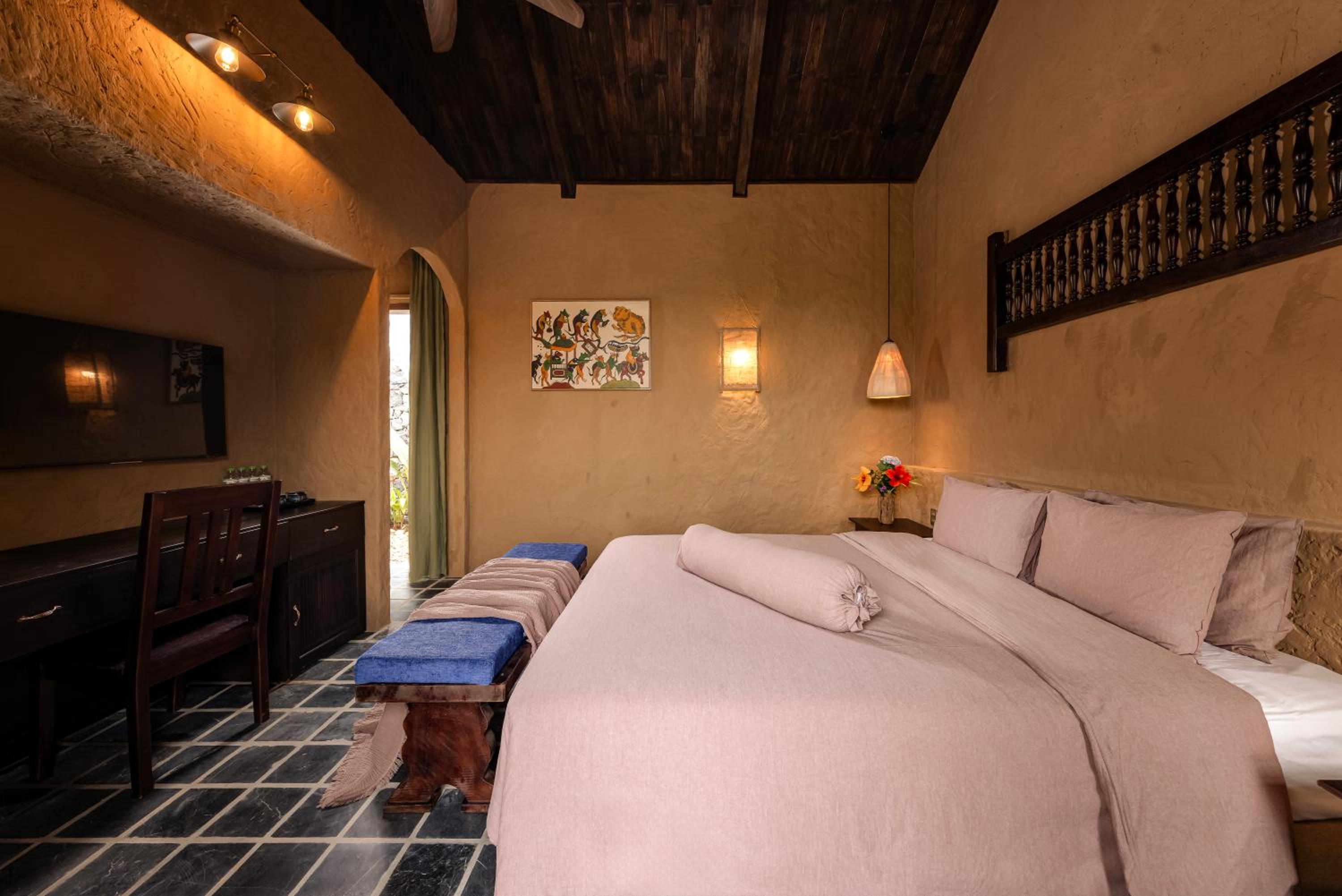 Deluxe Double Room with Bath photo 1