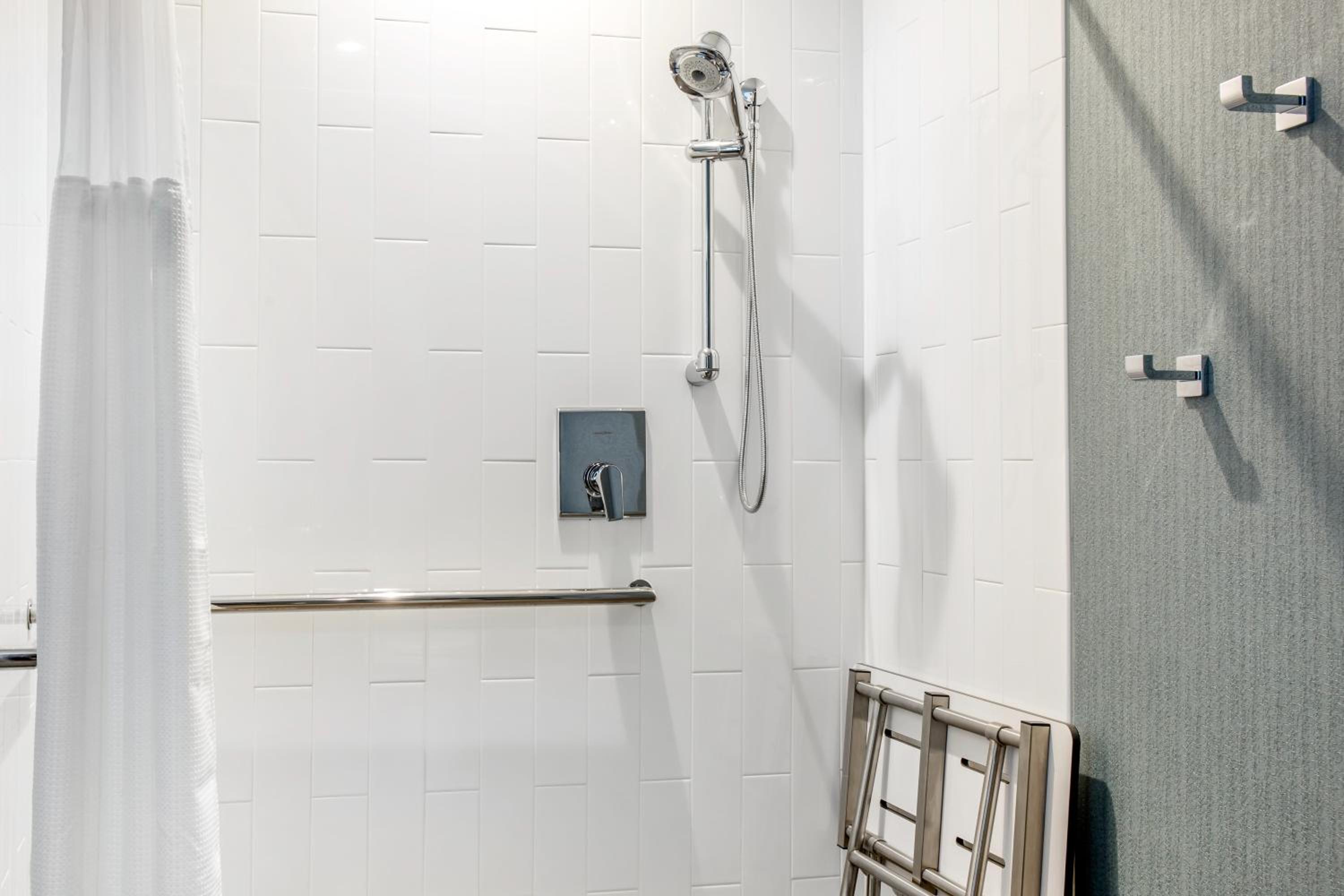 Double Suite with Two Double Beds - Accessible/Non-Smoking