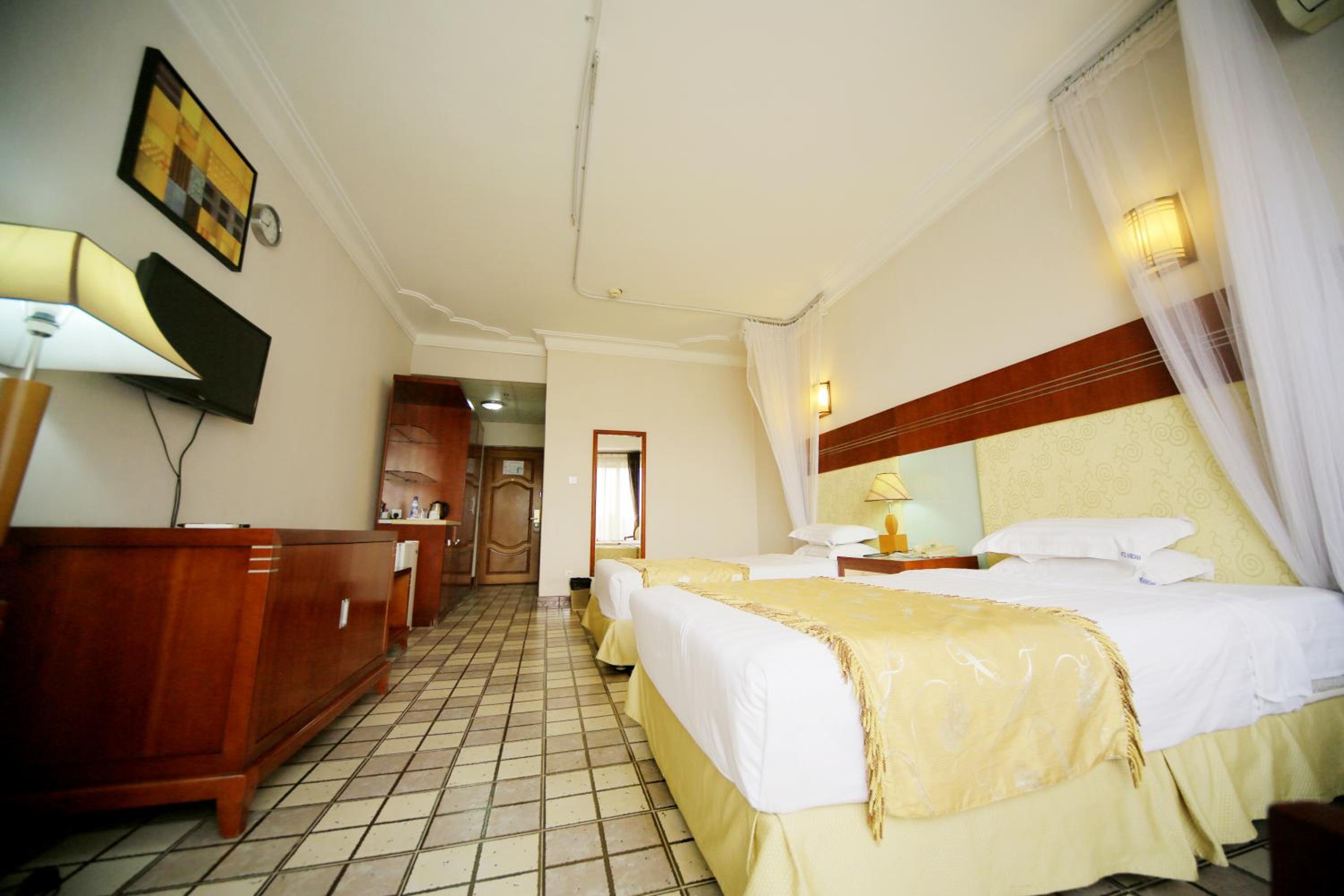 Deluxe Twin Room photo 3