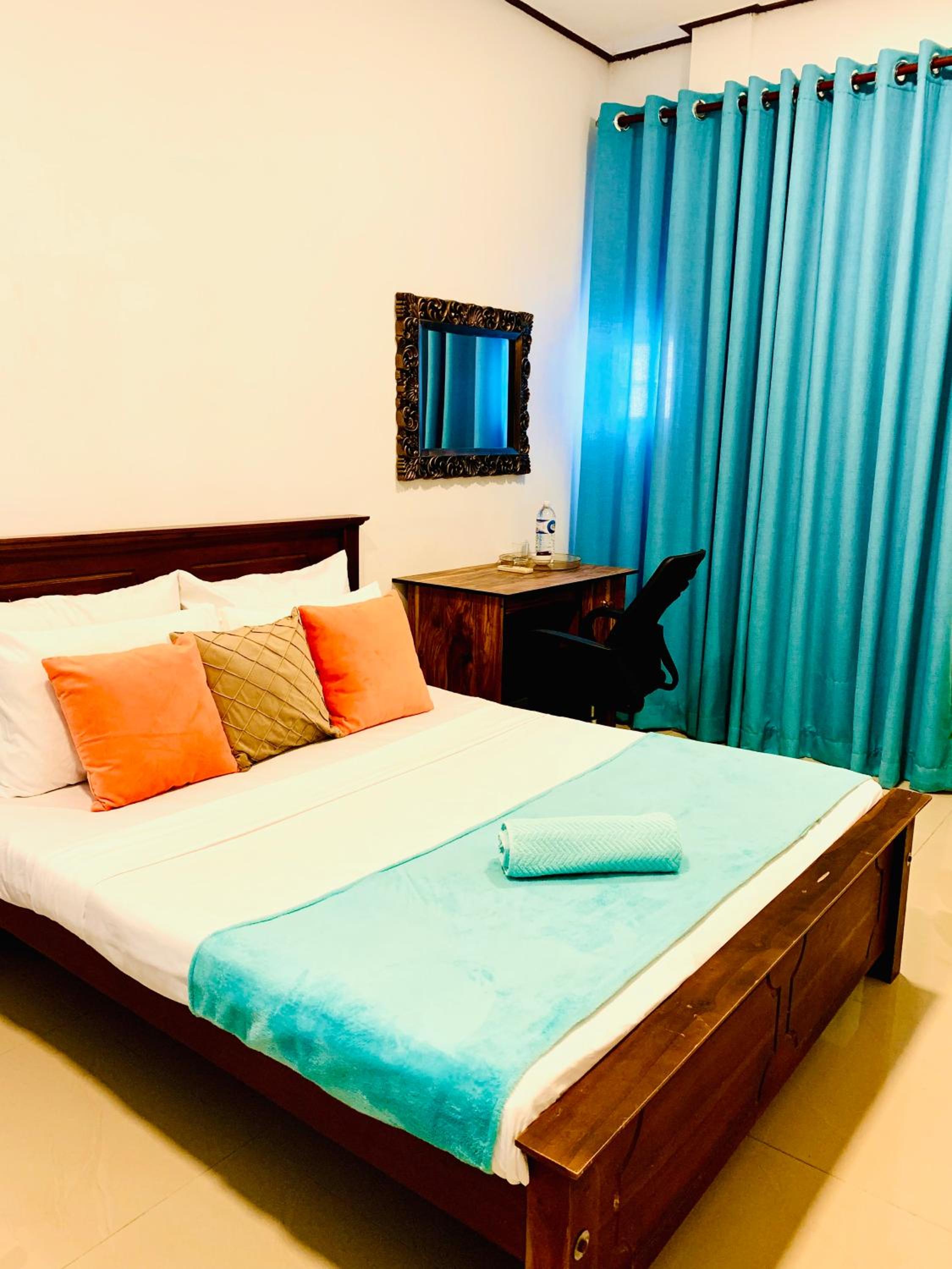 Deluxe Double Room with Balcony photo 3