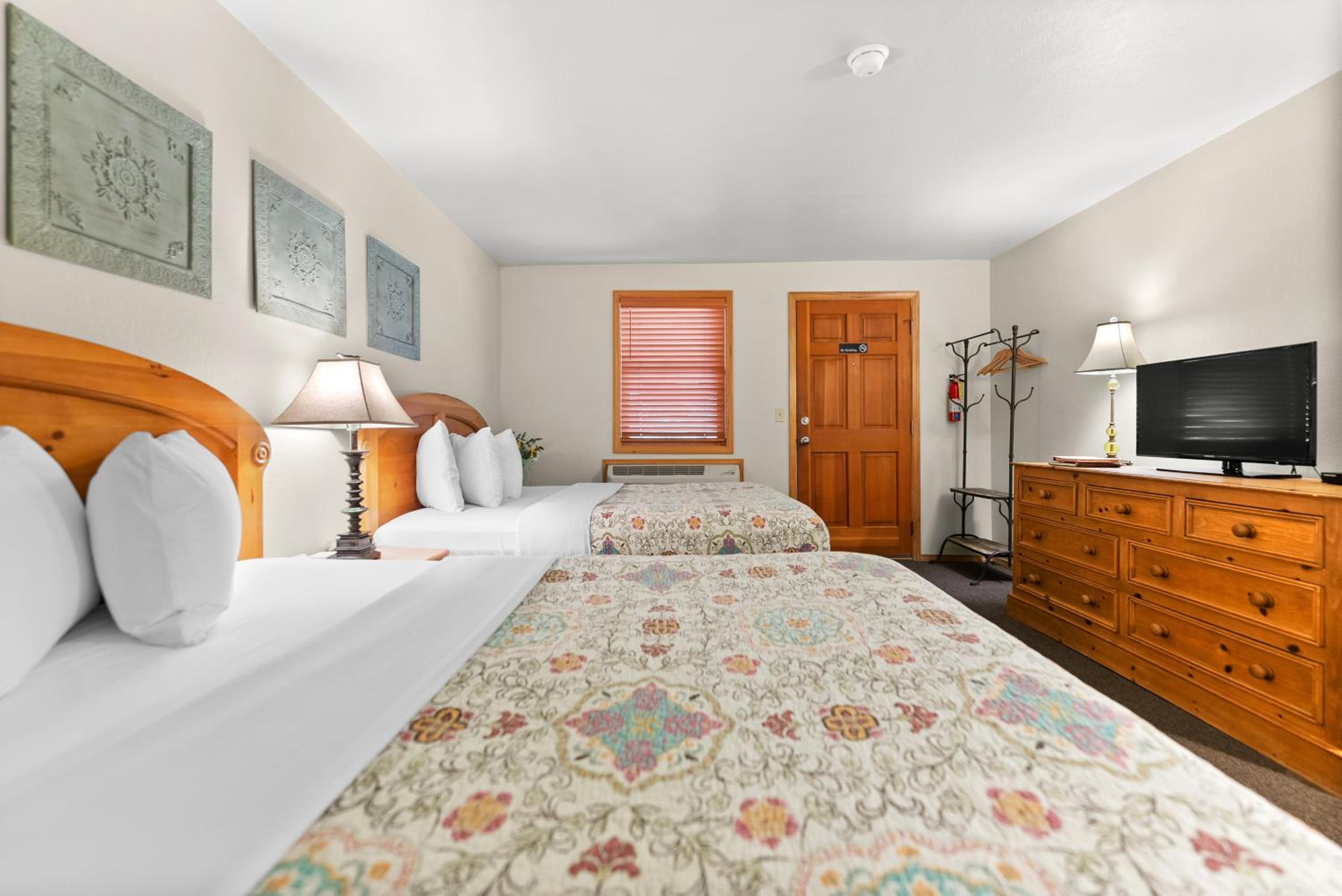 Budget Double or Twin Room photo 2