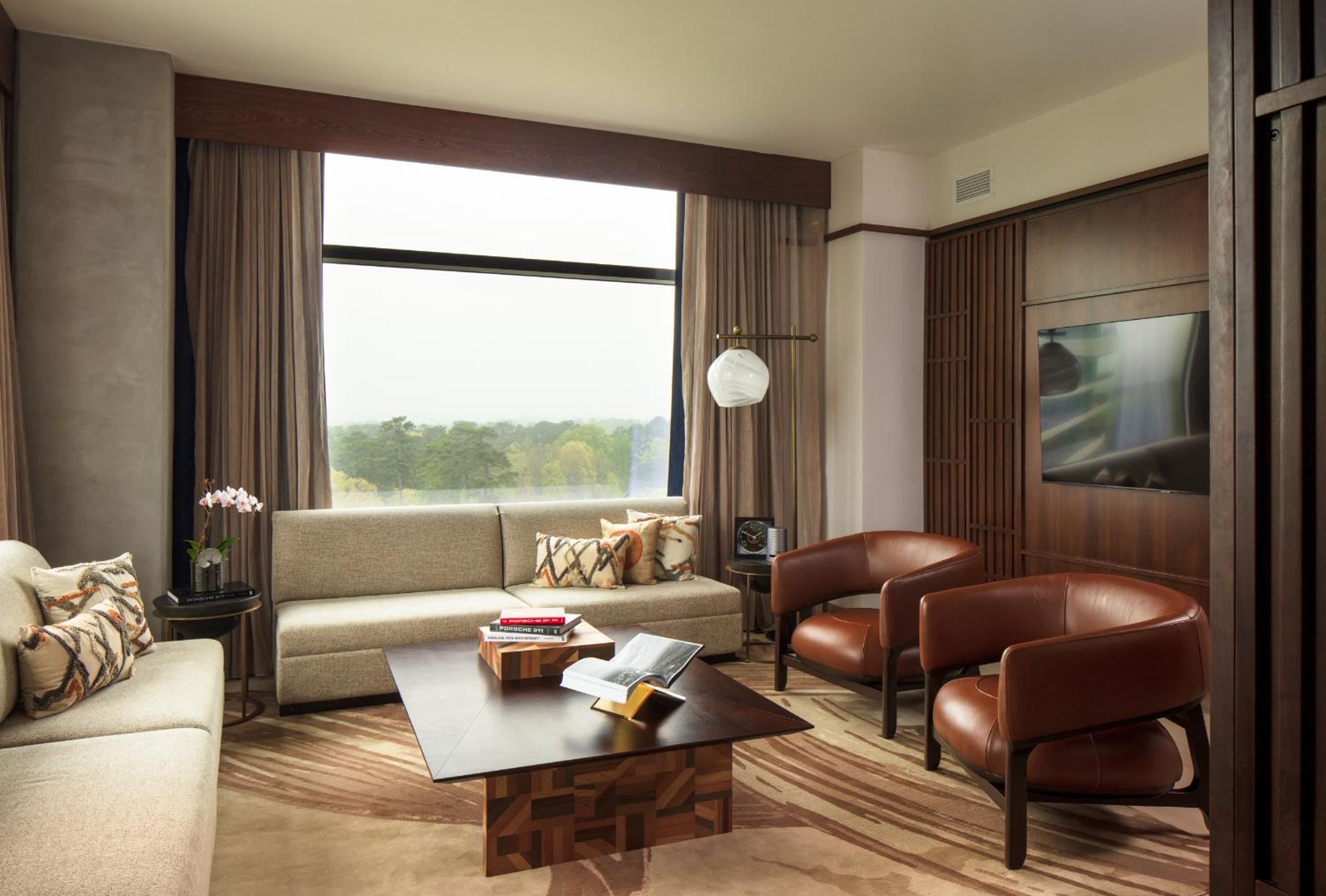 Porsche Suite