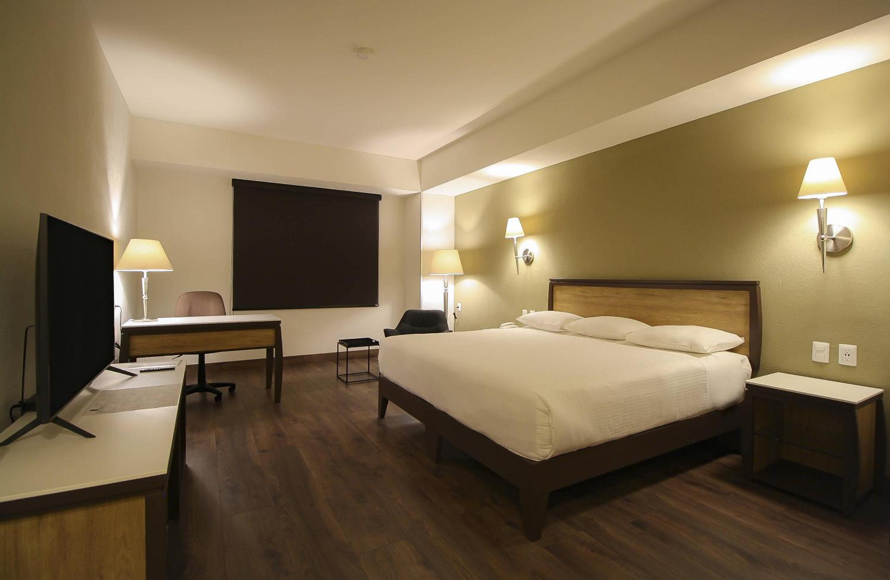 Superior King Room photo 2