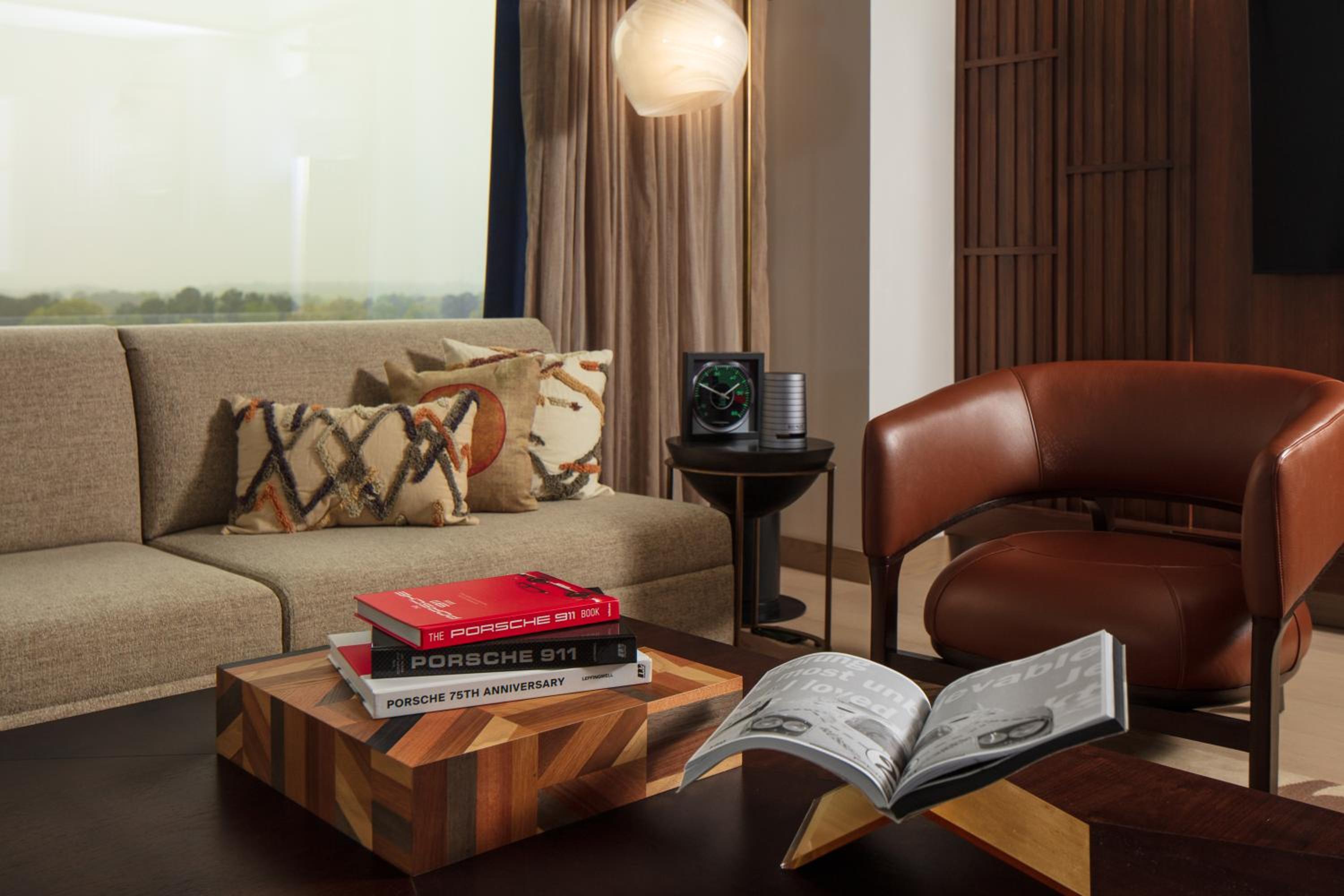 Suite with City View photo 3
