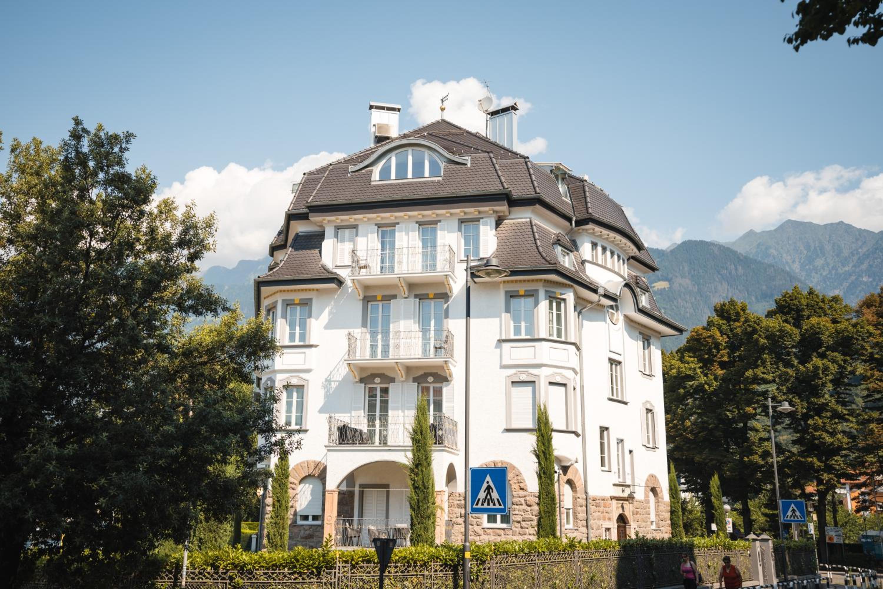 Three-Bedroom Premium Apartment with Balcony