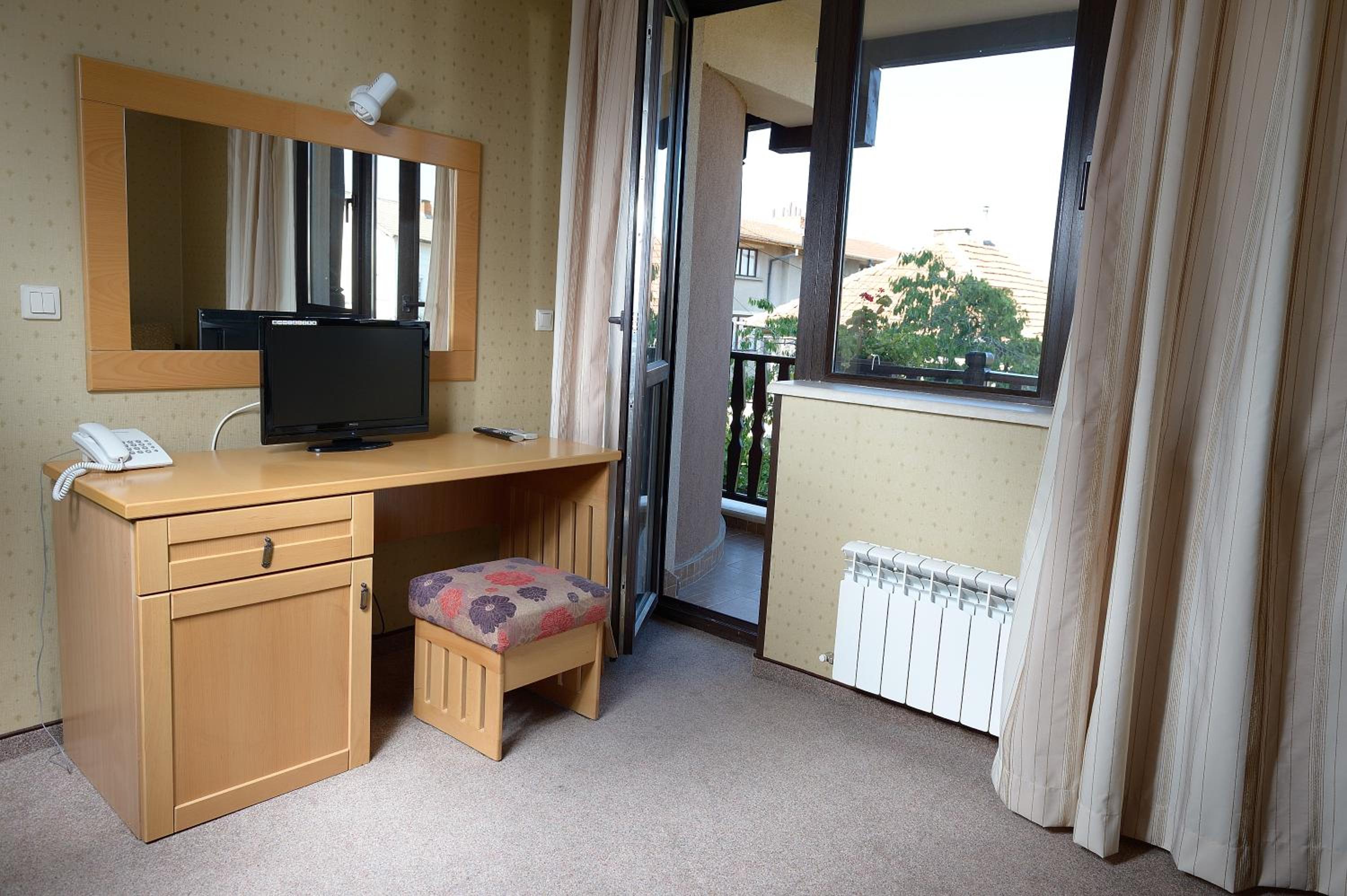 Suite with Balcony - Photo 1