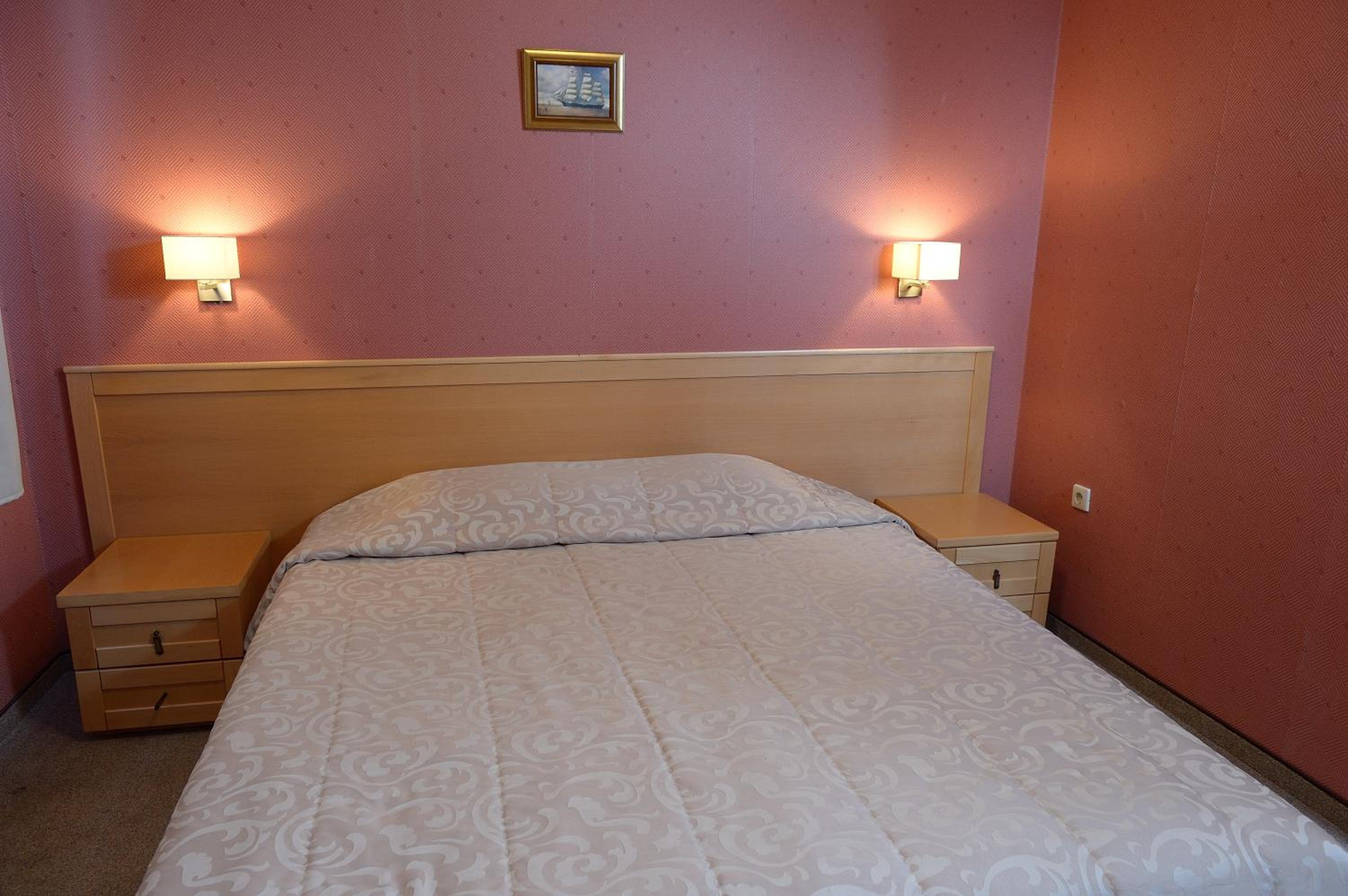 Double Room - Photo 3