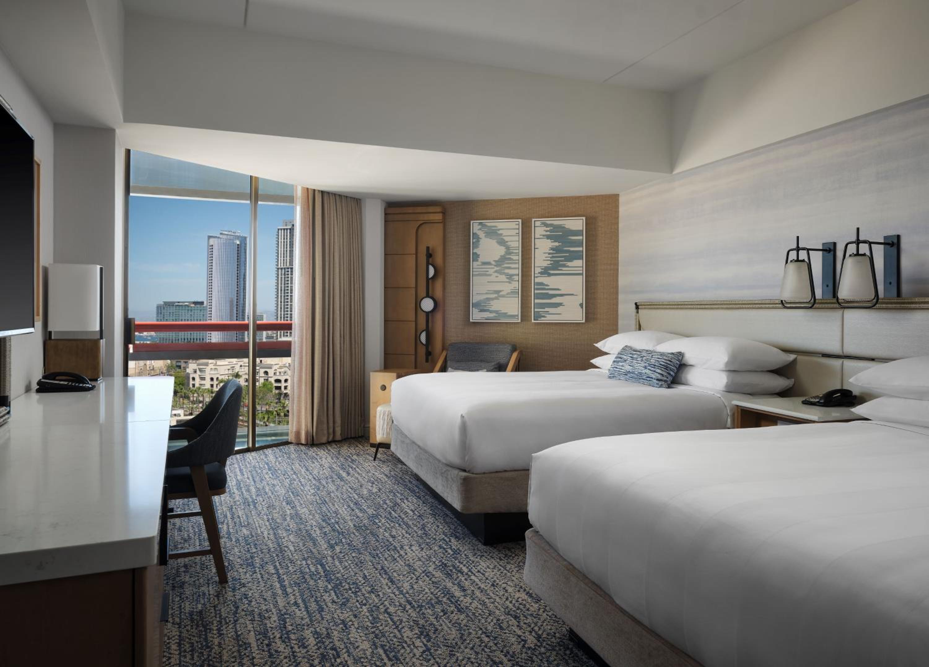 Queen Room with City View - Newly Renovated/Hearing Accessible  photo 2