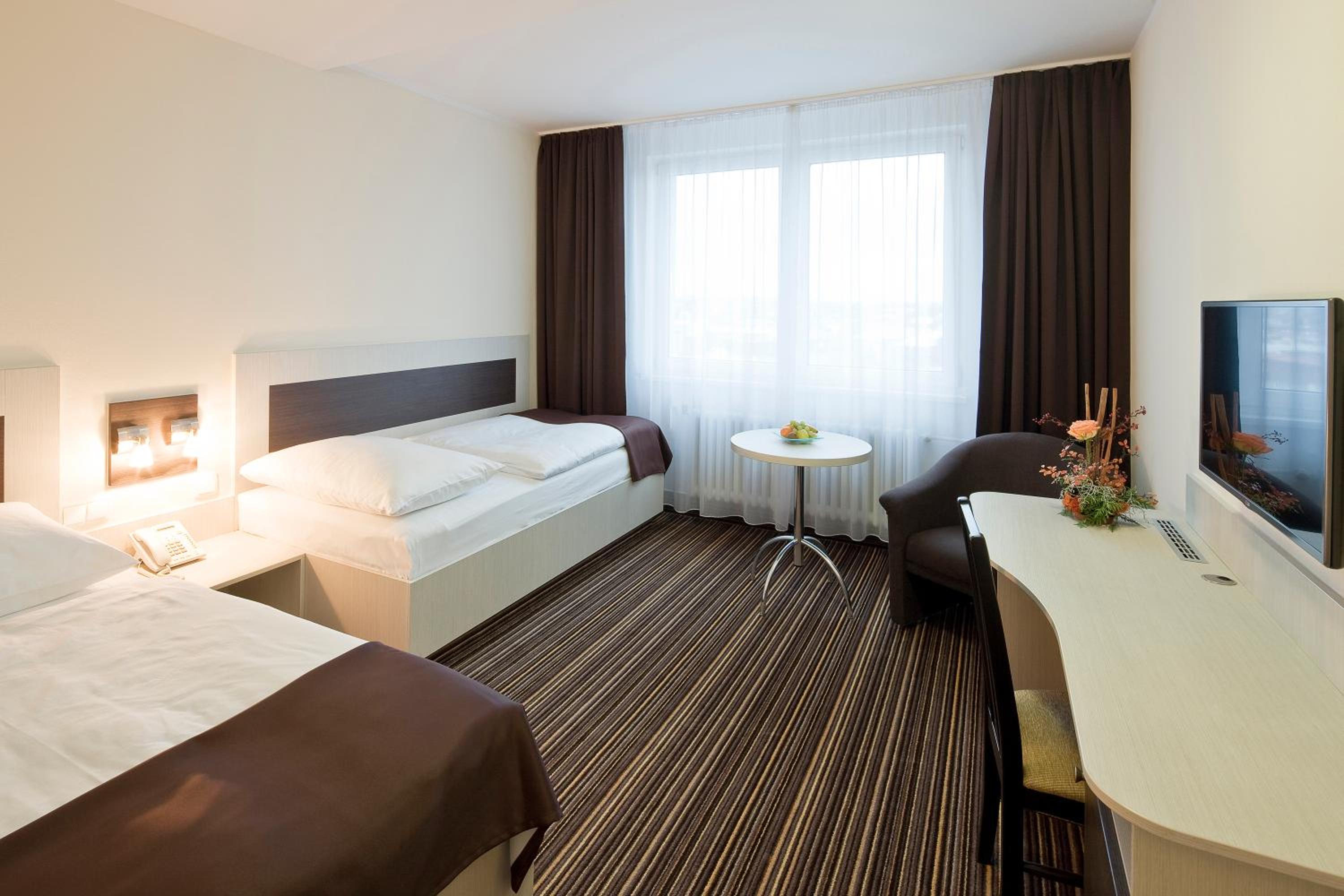 Comfort Twin Room photo 3