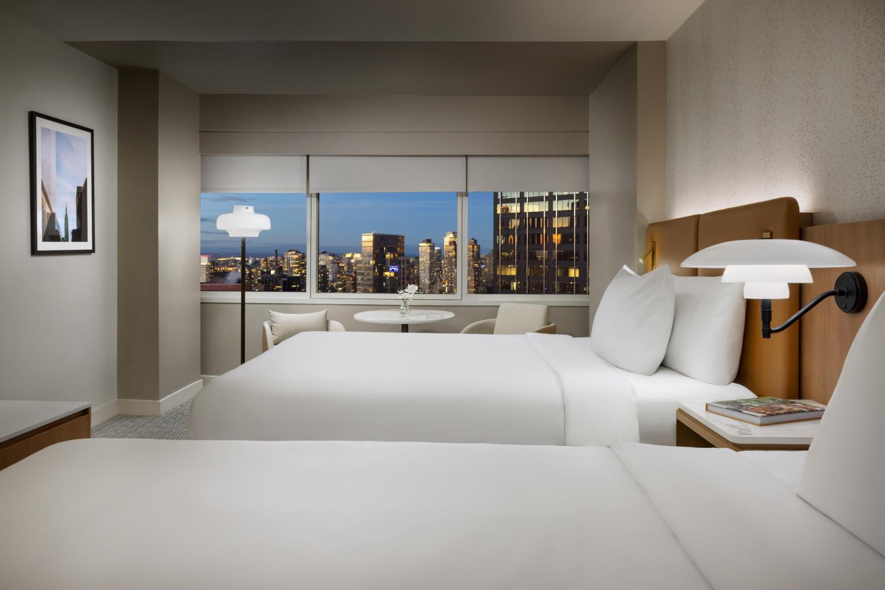 Double Room with Two Double Beds and City View  photo 2