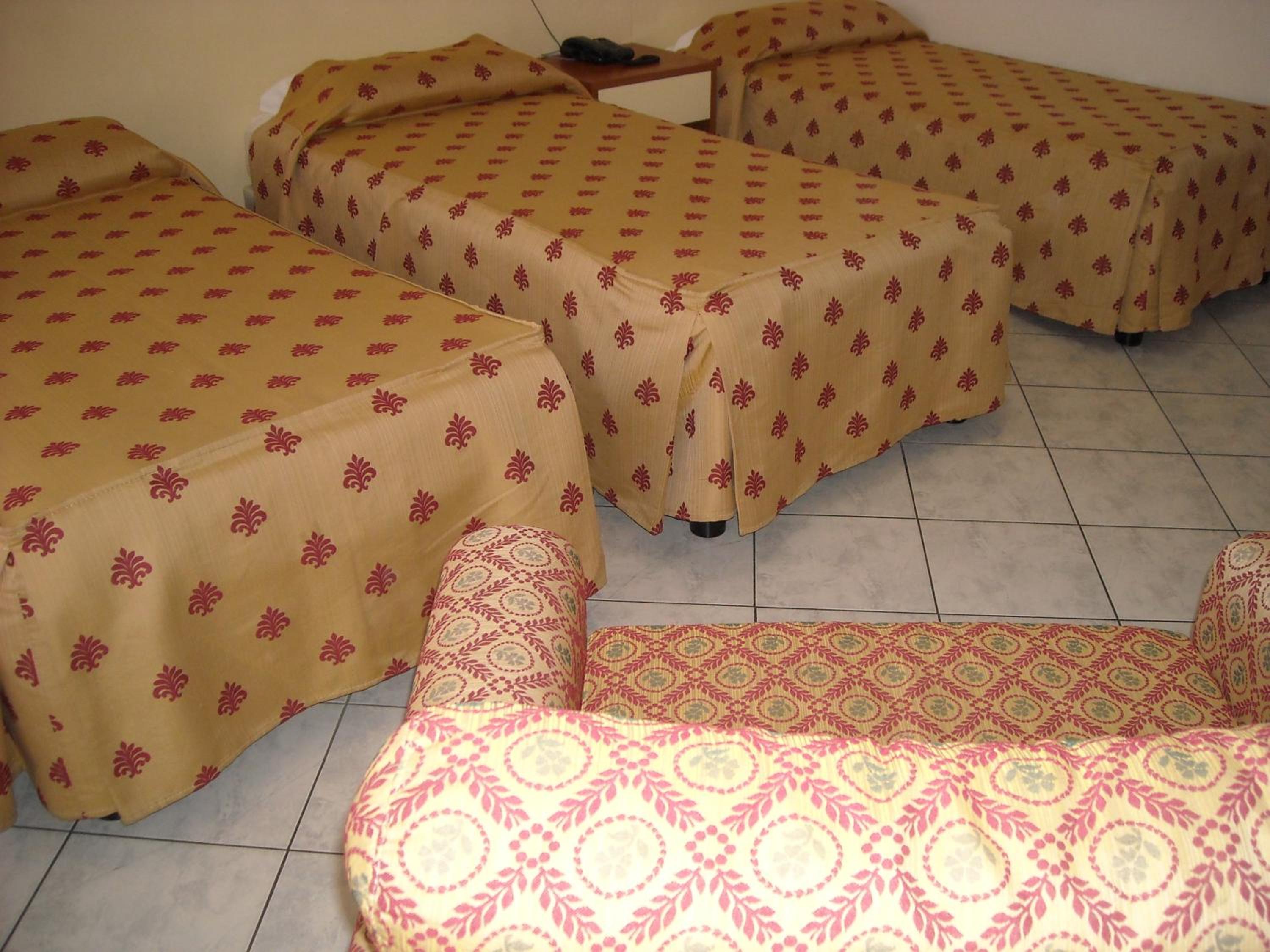 Triple Room - Photo 8