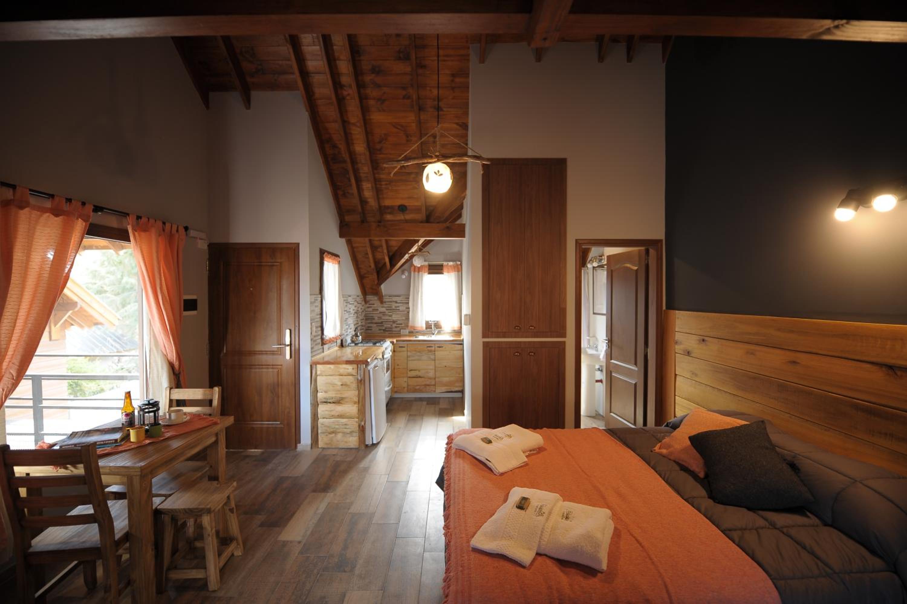 Superior Double or Twin Room with Mountain View photo 3