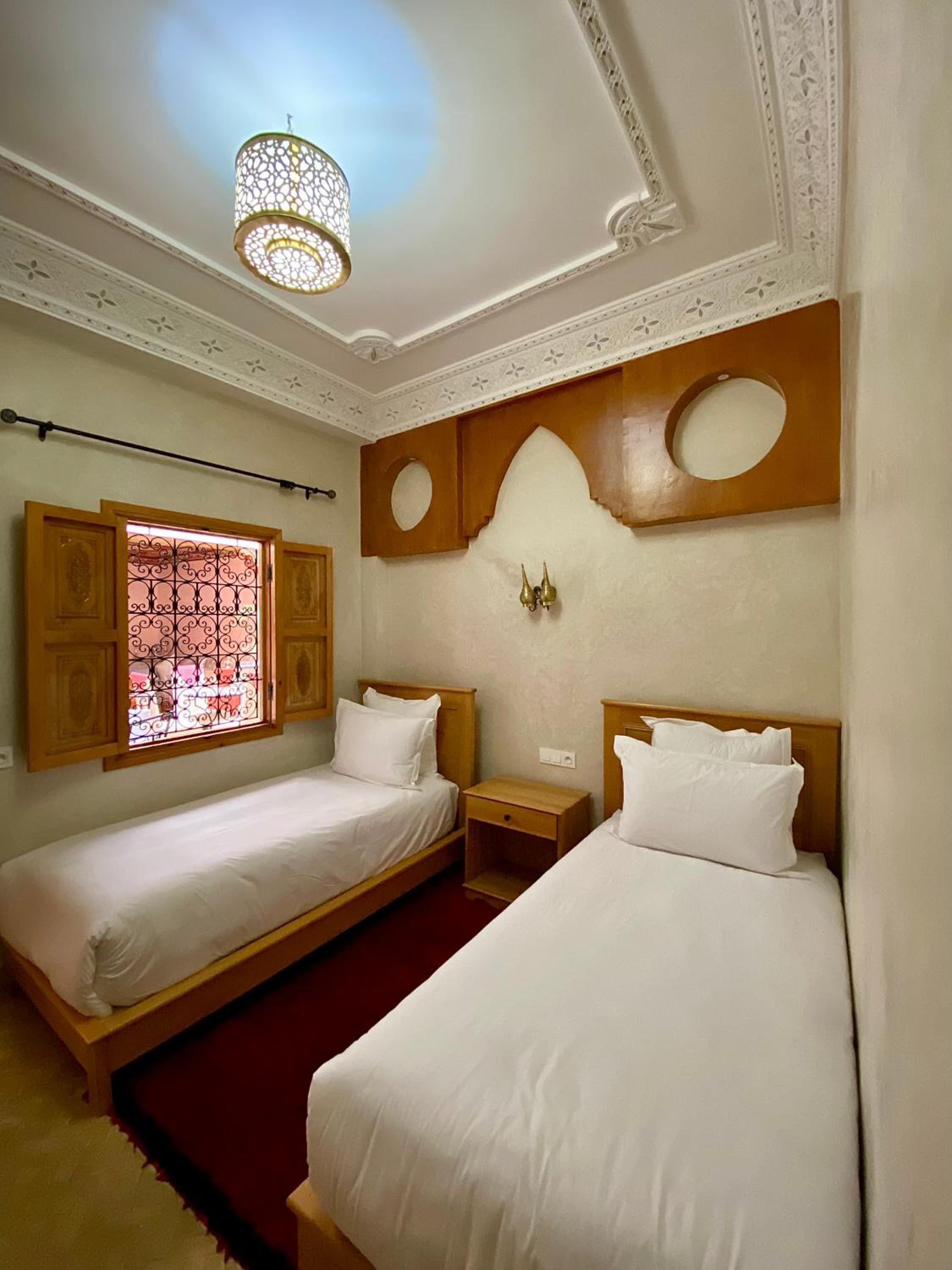 Standard Twin Room photo 2