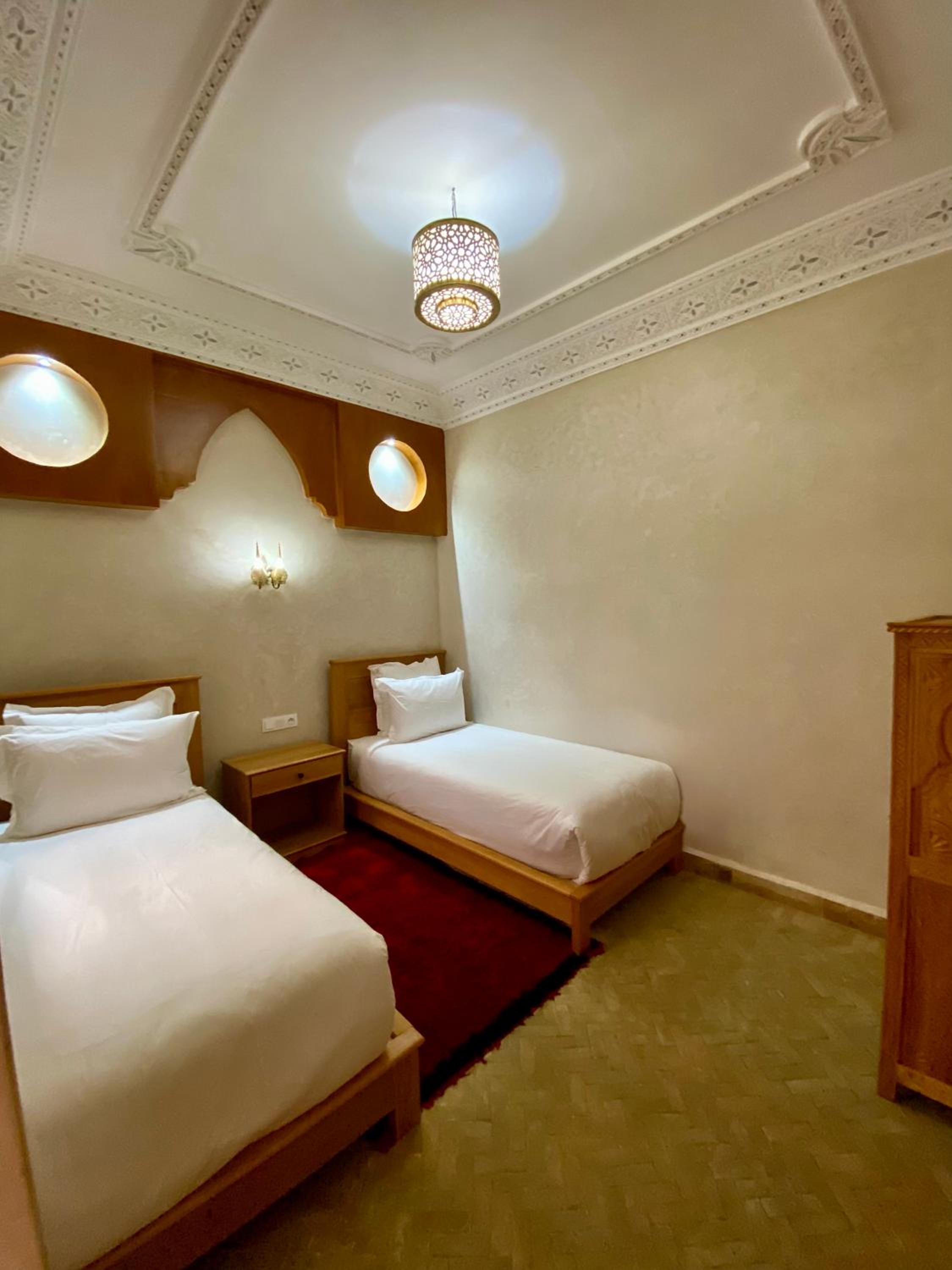 Standard Twin Room photo 3