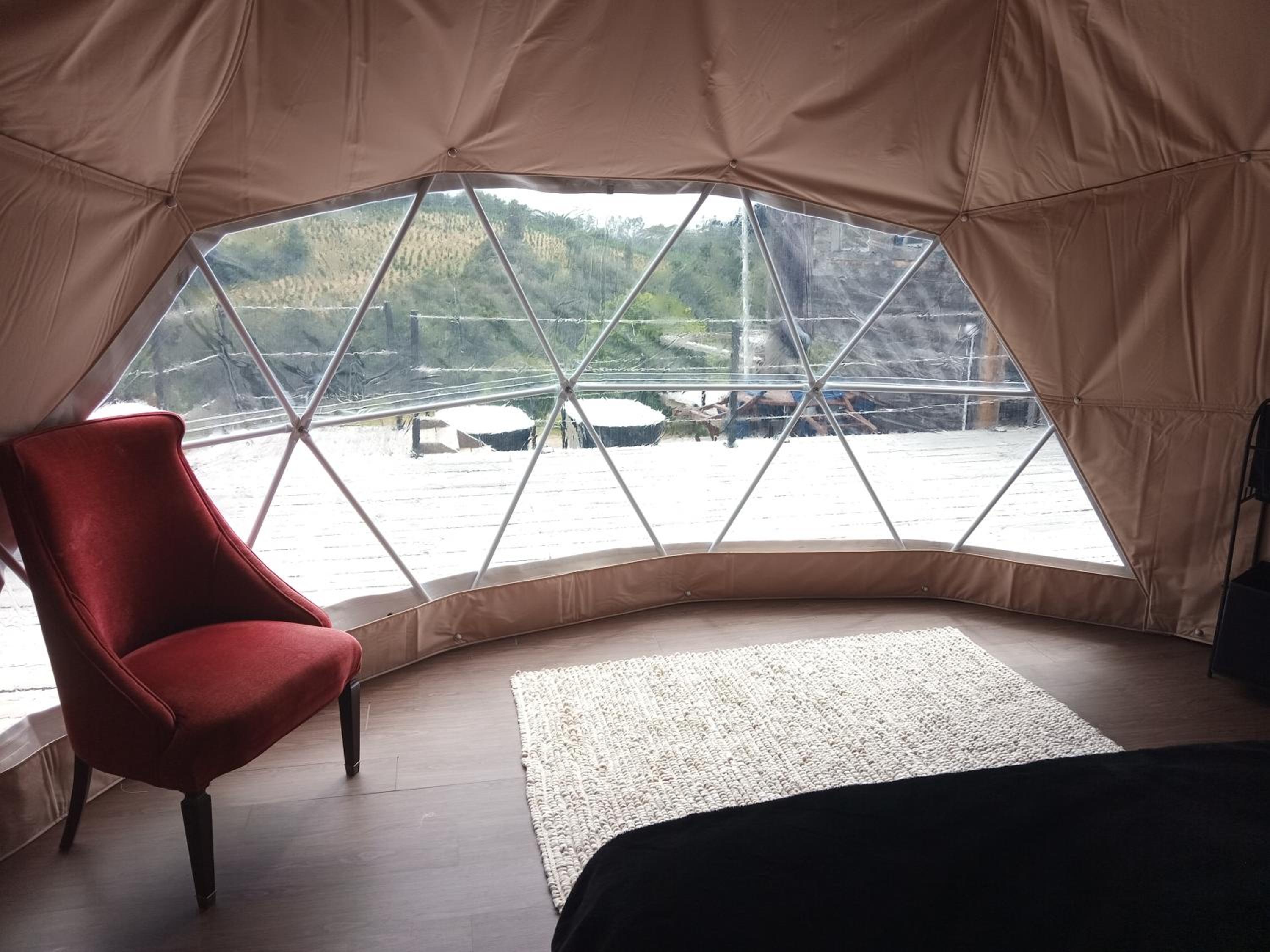 Tent - Photo 2
